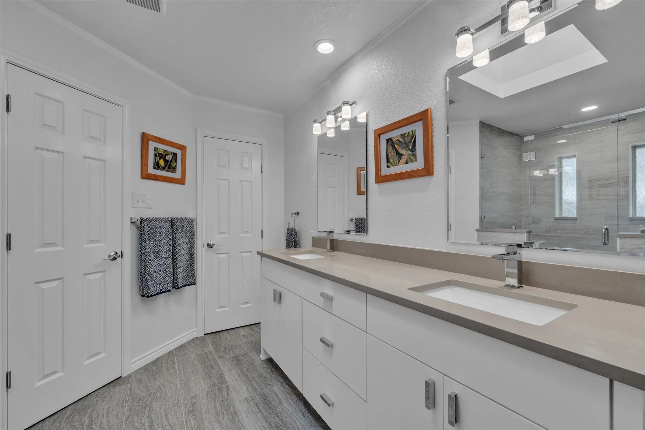 Single Family Residence For Sale in Parker County , 204 Fairway Drive, Willow Park, Texas 76087, 4 Bedroom, 3 Bathroom, 2 Garage spaces, 2,329 Sqft, built in 1984, mls#21363432, Real Estate Agent in Willow Park, Homes For Sale in Parker county, Homes For Sale in Willow Park, Realtor in Willow Park Texas, Real Estate Brokerage Independent Realty Texas, Luminita Cordes Realtor