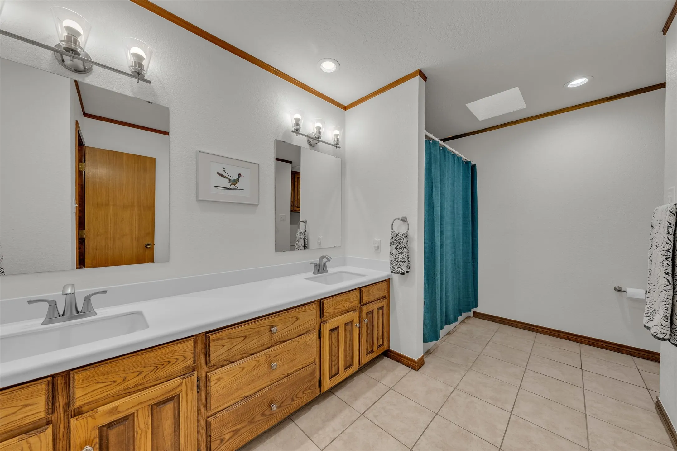 Single Family Residence For Sale in Parker County , 204 Fairway Drive, Willow Park, Texas 76087, 4 Bedroom, 3 Bathroom, 2 Garage spaces, 2,329 Sqft, built in 1984, mls#21363432, Real Estate Agent in Willow Park, Homes For Sale in Parker county, Homes For Sale in Willow Park, Realtor in Willow Park Texas, Real Estate Brokerage Independent Realty Texas, Luminita Cordes Realtor