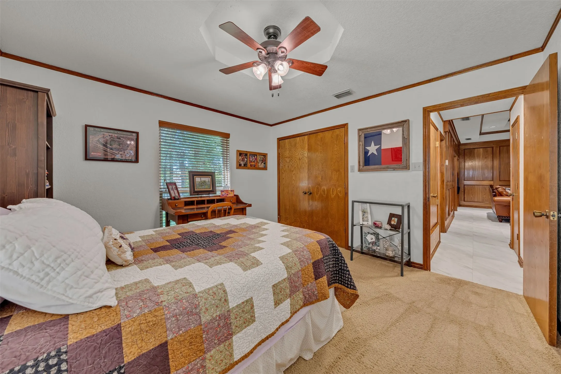 Single Family Residence For Sale in Parker County , 204 Fairway Drive, Willow Park, Texas 76087, 4 Bedroom, 3 Bathroom, 2 Garage spaces, 2,329 Sqft, built in 1984, mls#21363432, Real Estate Agent in Willow Park, Homes For Sale in Parker county, Homes For Sale in Willow Park, Realtor in Willow Park Texas, Real Estate Brokerage Independent Realty Texas, Luminita Cordes Realtor