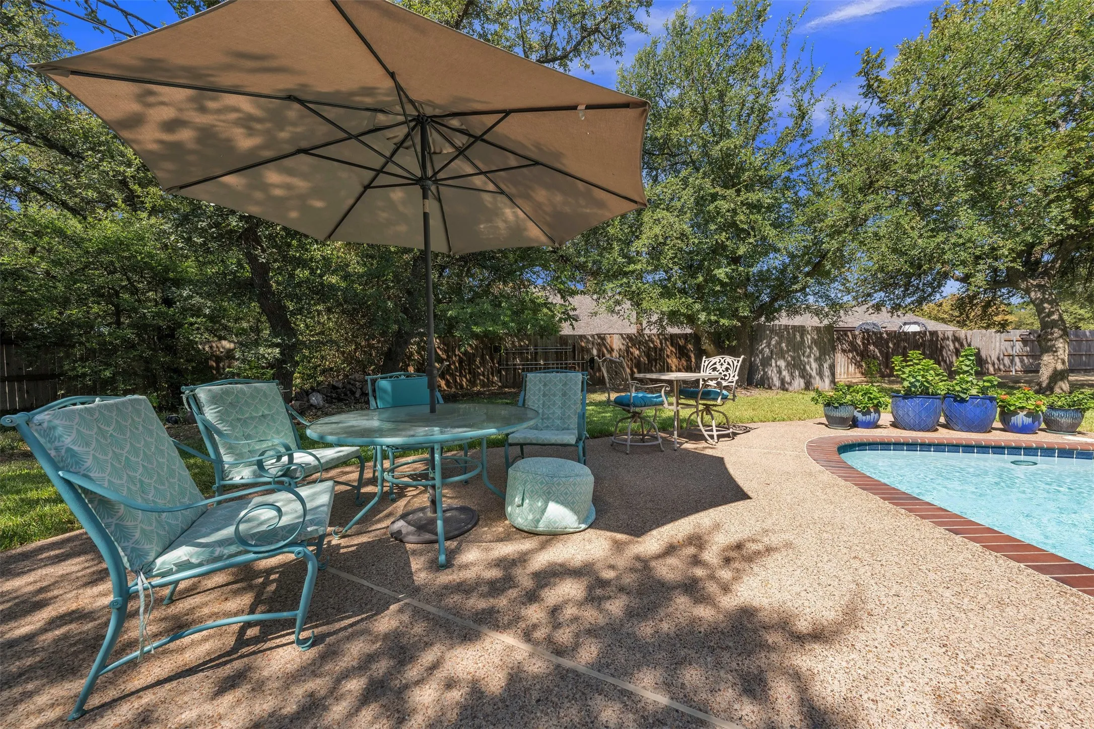 Single Family Residence For Sale in Parker County , 204 Fairway Drive, Willow Park, Texas 76087, 4 Bedroom, 3 Bathroom, 2 Garage spaces, 2,329 Sqft, built in 1984, mls#21363432, Real Estate Agent in Willow Park, Homes For Sale in Parker county, Homes For Sale in Willow Park, Realtor in Willow Park Texas, Real Estate Brokerage Independent Realty Texas, Luminita Cordes Realtor