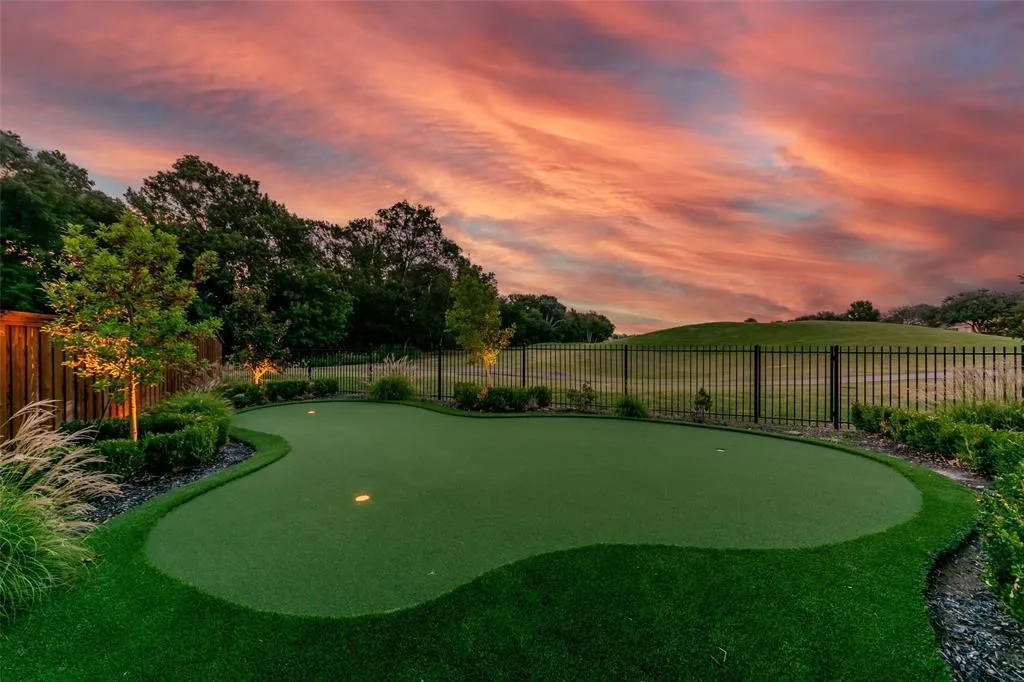 Single Family Residence For Sale in Collin County , 2304 Trinity Lane, Mc Kinney, Texas 75072, 4 Bedroom, 4 Bathroom, 2 Garage spaces, 3,182 Sqft, built in 2005, mls#21363899, Real Estate Agent in Mc Kinney, Homes For Sale in Collin county, Homes For Sale in Mc Kinney, Realtor in Mc Kinney Texas, Real Estate Brokerage Independent Realty Texas, Luminita Cordes Realtor