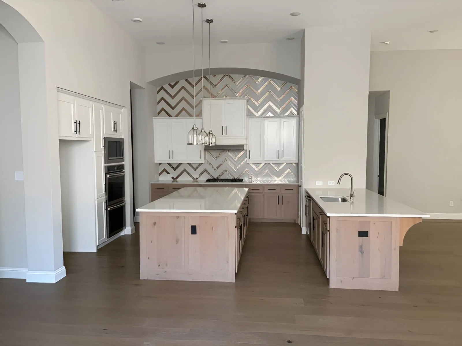 Single Family Residence For Sale in Collin County , 3511 Abingdon Avenue, Melissa, Texas 75454, 4 Bedroom, 4 Bathroom, 3 Garage spaces, 3,012 Sqft, built in 2021, mls#21364788, Real Estate Agent in Melissa, Homes For Sale in Collin county, Homes For Sale in Melissa, Realtor in Melissa Texas, Real Estate Brokerage Independent Realty Texas, Luminita Cordes Realtor
