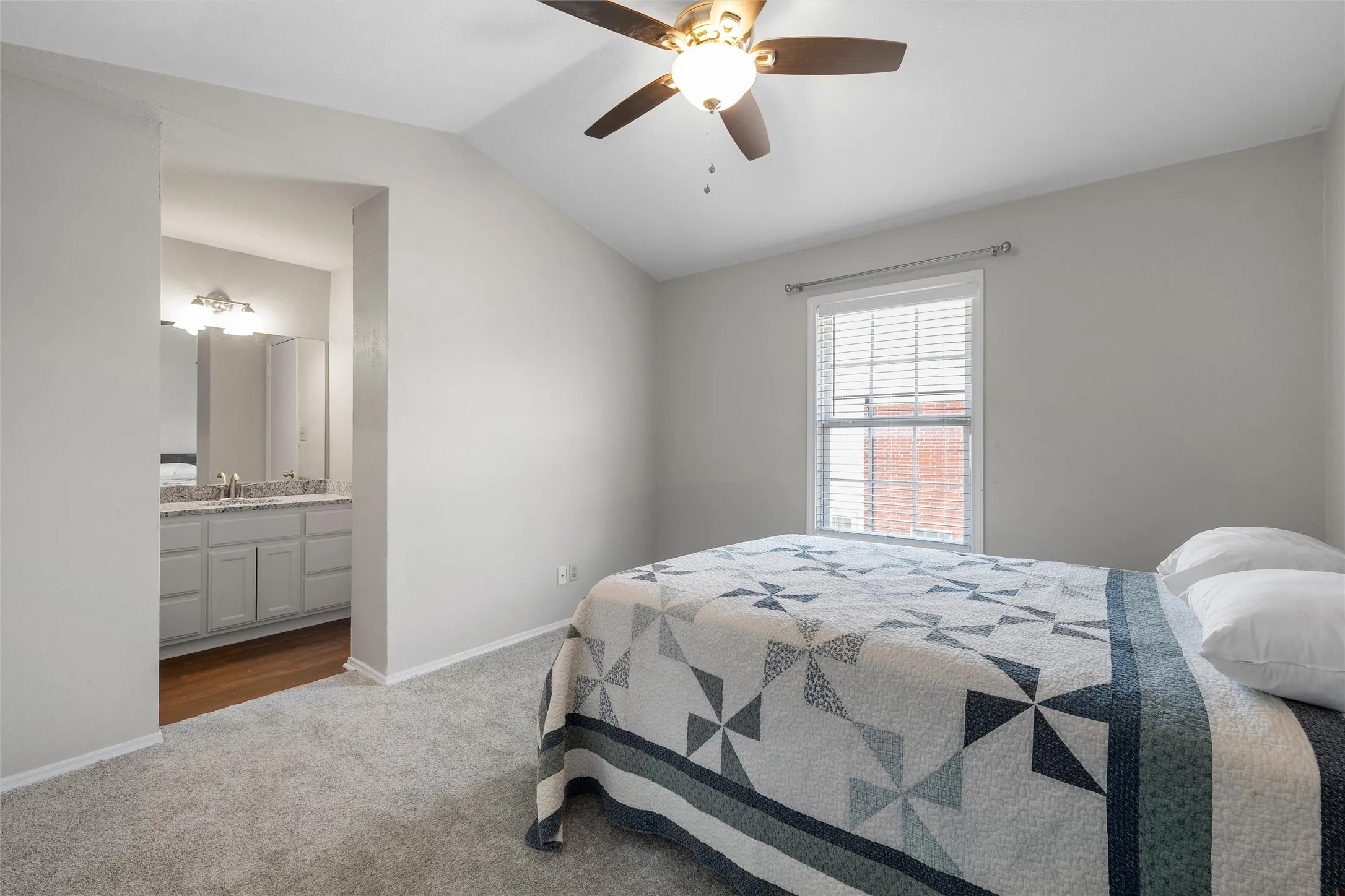 Condominium For Sale in Mc Lennan County , 600 Bagby Avenue 6B, Waco, Texas 76706, 2 Bedroom, 3 Bathroom, Garage spaces, 1,162 Sqft, built in 1986, Price $244,900, mls#21363549, Real Estate Agent in Waco, Homes For Sale in Mc Lennan county, Homes For Sale in Waco, Realtor in Waco Texas, Real Estate Brokerage Independent Realty Texas, Luminita Cordes Realtor