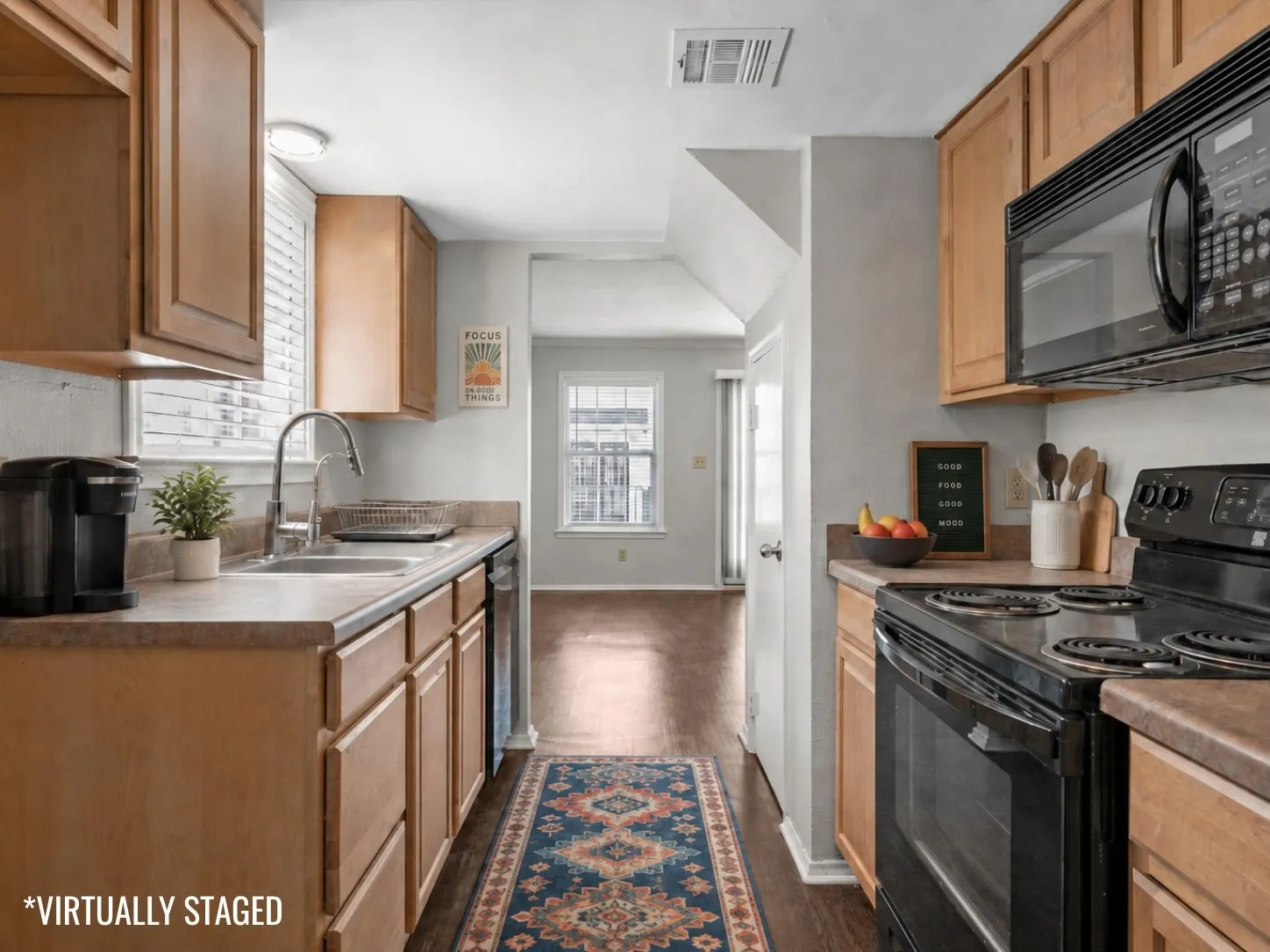 Condominium For Sale in Mc Lennan County , 600 Bagby Avenue 6B, Waco, Texas 76706, 2 Bedroom, 3 Bathroom, Garage spaces, 1,162 Sqft, built in 1986, Price $244,900, mls#21363549, Real Estate Agent in Waco, Homes For Sale in Mc Lennan county, Homes For Sale in Waco, Realtor in Waco Texas, Real Estate Brokerage Independent Realty Texas, Luminita Cordes Realtor