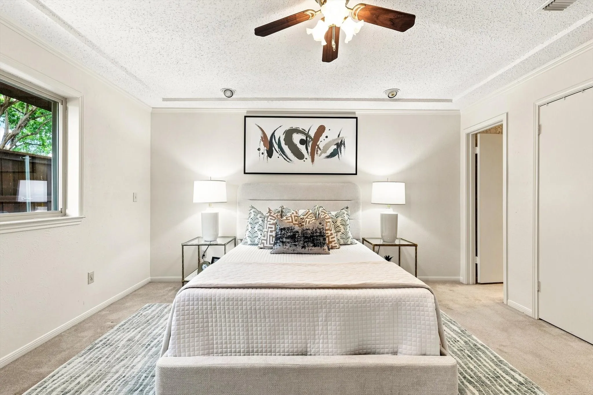 Single Family Residence For Sale in Dallas County , 2517 Lawnview Drive, Carrollton, Texas 75006, 3 Bedroom, 2 Bathroom, 2 Garage spaces, 1,799 Sqft, built in 1981, mls#21356173, Real Estate Agent in Carrollton, Homes For Sale in Dallas county, Homes For Sale in Carrollton, Realtor in Carrollton Texas, Real Estate Brokerage Independent Realty Texas, Luminita Cordes Realtor