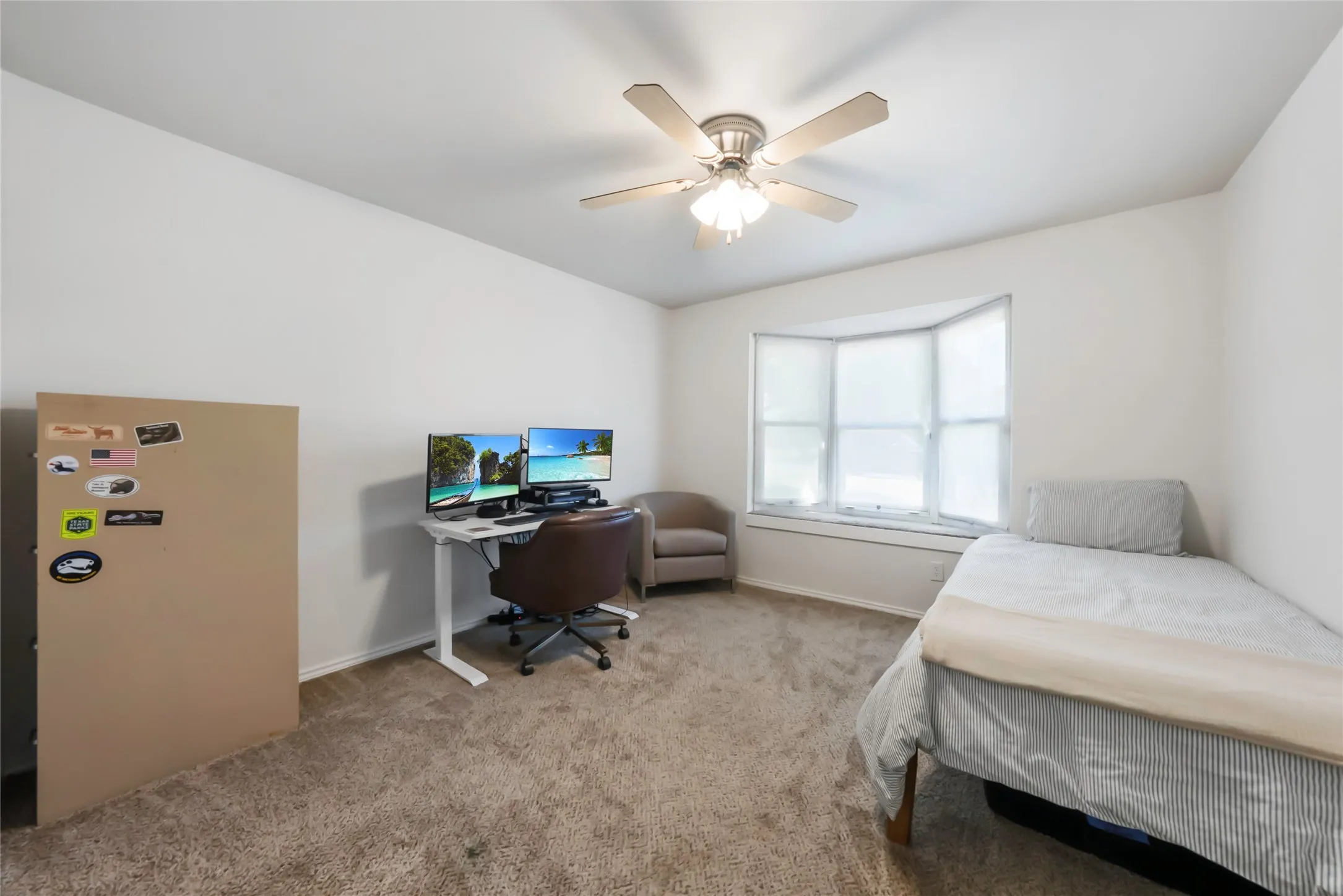 Townhouse For Sale in Dallas County , 1517 Britainway Lane, Dallas, Texas 75228, 2 Bedroom, 2 Bathroom, 2 Garage spaces, 1,061 Sqft, built in 1974, mls#21362650, Real Estate Agent in Dallas, Homes For Sale in Dallas county, Homes For Sale in Dallas, Realtor in Dallas Texas, Real Estate Brokerage Independent Realty Texas, Luminita Cordes Realtor
