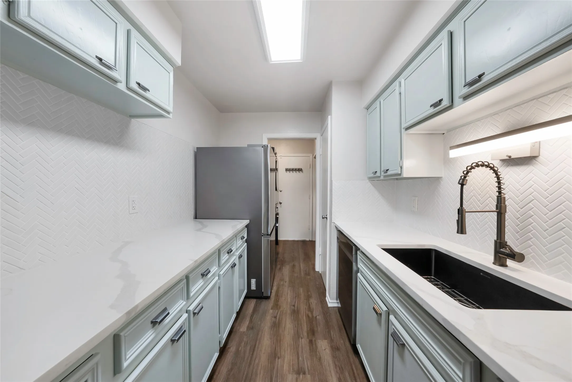 Townhouse For Sale in Dallas County , 1517 Britainway Lane, Dallas, Texas 75228, 2 Bedroom, 2 Bathroom, 2 Garage spaces, 1,061 Sqft, built in 1974, mls#21362650, Real Estate Agent in Dallas, Homes For Sale in Dallas county, Homes For Sale in Dallas, Realtor in Dallas Texas, Real Estate Brokerage Independent Realty Texas, Luminita Cordes Realtor