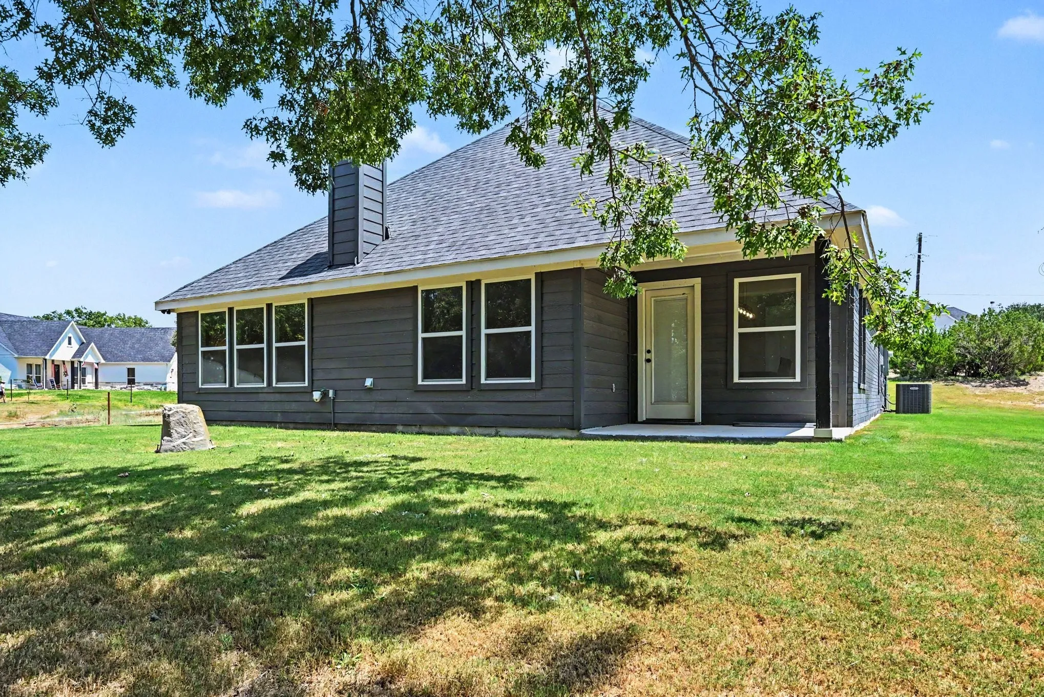 Single Family Residence For Sale in Parker County , 2044 Redemption Drive, Weatherford, Texas 76088, 4 Bedroom, 2 Bathroom, 2 Garage spaces, 1,896 Sqft, built in 2023, mls#21359190, Real Estate Agent in Weatherford, Homes For Sale in Parker county, Homes For Sale in Weatherford, Realtor in Weatherford Texas, Real Estate Brokerage Independent Realty Texas, Luminita Cordes Realtor
