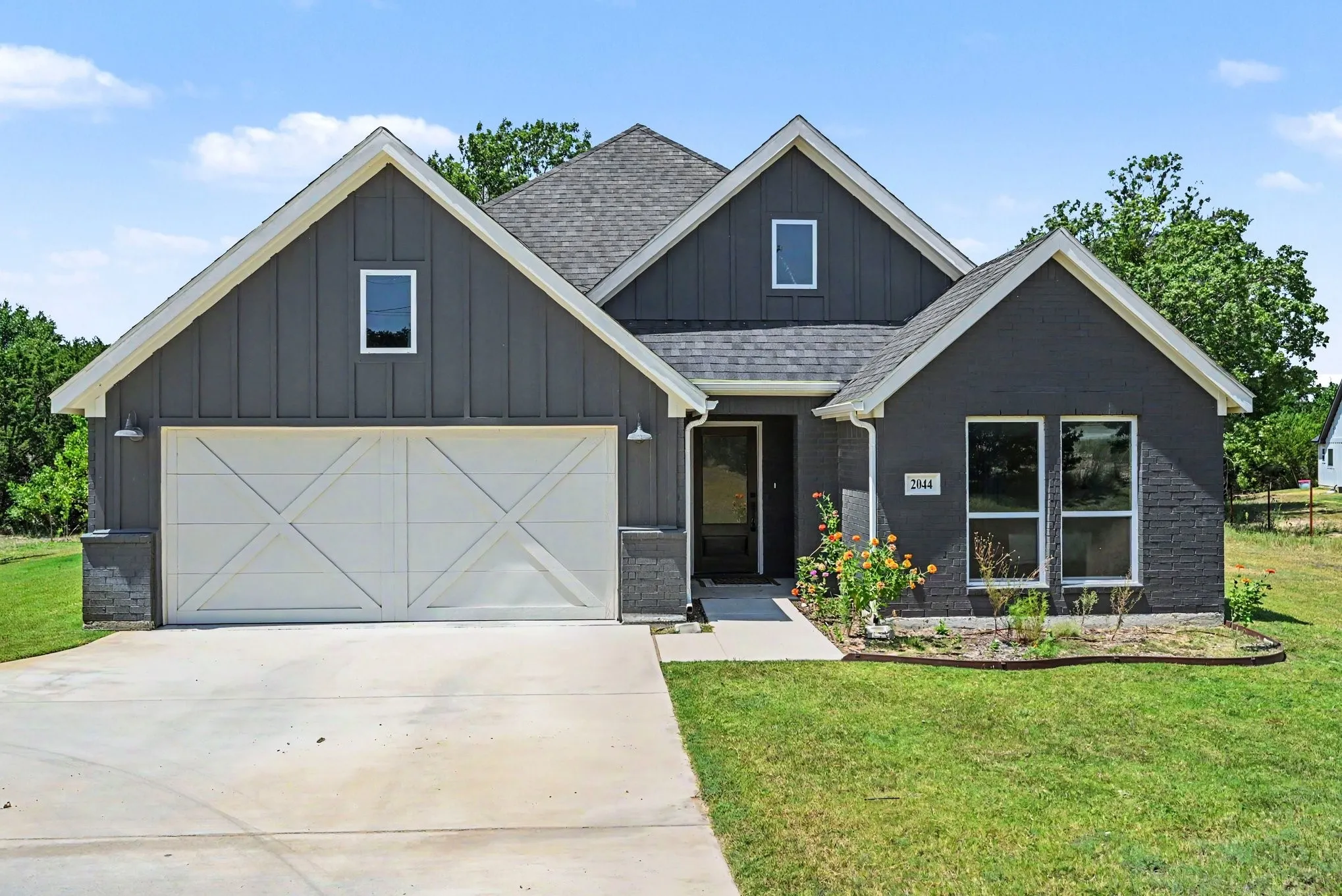 Single Family Residence For Sale in Parker County , 2044 Redemption Drive, Weatherford, Texas 76088, 4 Bedroom, 2 Bathroom, 2 Garage spaces, 1,896 Sqft, built in 2023, mls#21359190, Real Estate Agent in Weatherford, Homes For Sale in Parker county, Homes For Sale in Weatherford, Realtor in Weatherford Texas, Real Estate Brokerage Independent Realty Texas, Luminita Cordes Realtor