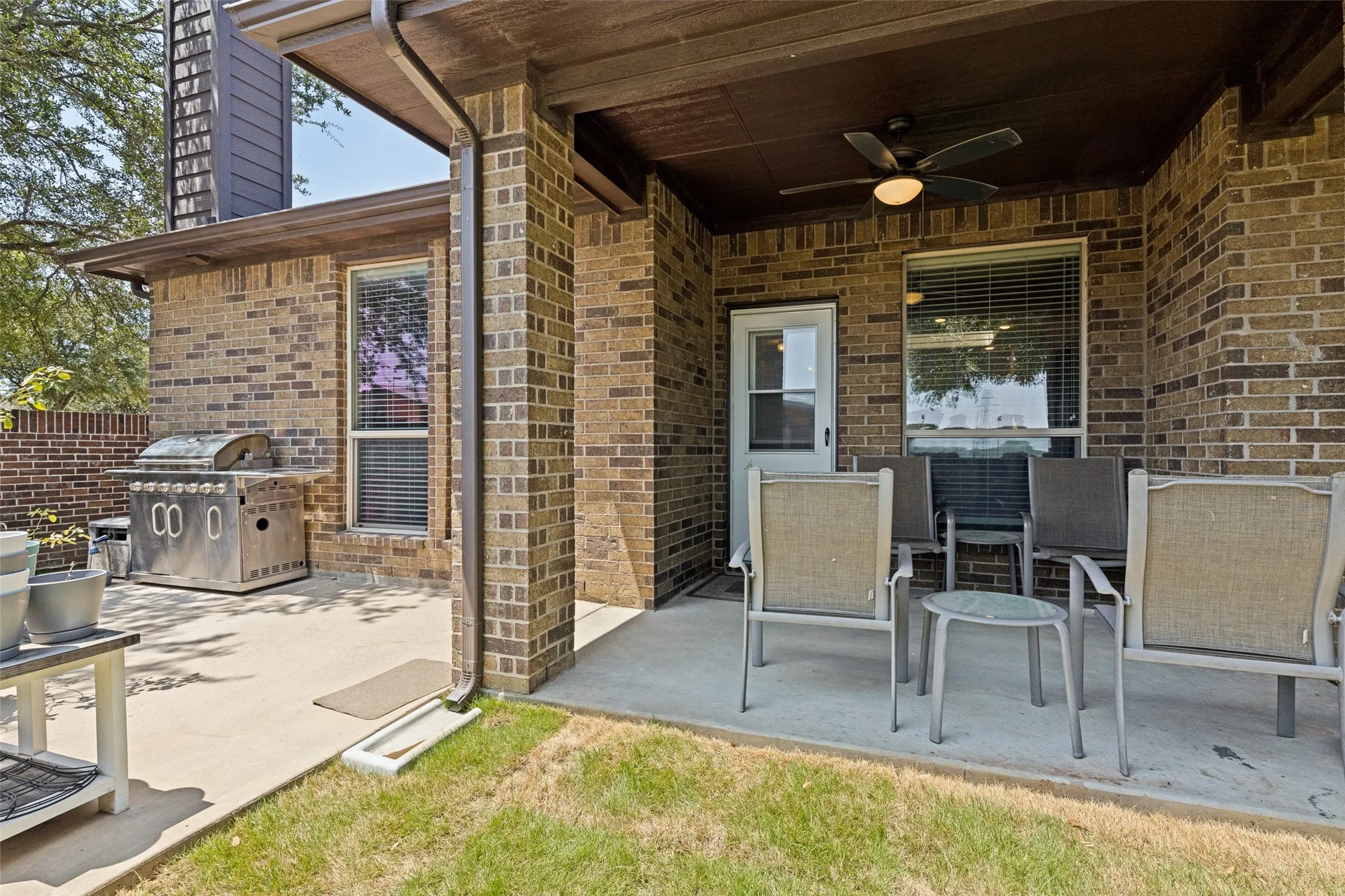 Single Family Residence For Sale in Tarrant County , 8200 Misty Water Drive, Fort Worth, Texas 76131, 3 Bedroom, 2 Bathroom, 2 Garage spaces, 1,844 Sqft, built in 2011, mls#21363728, Real Estate Agent in Fort Worth, Homes For Sale in Tarrant county, Homes For Sale in Fort Worth, Realtor in Fort Worth Texas, Real Estate Brokerage Independent Realty Texas, Luminita Cordes Realtor