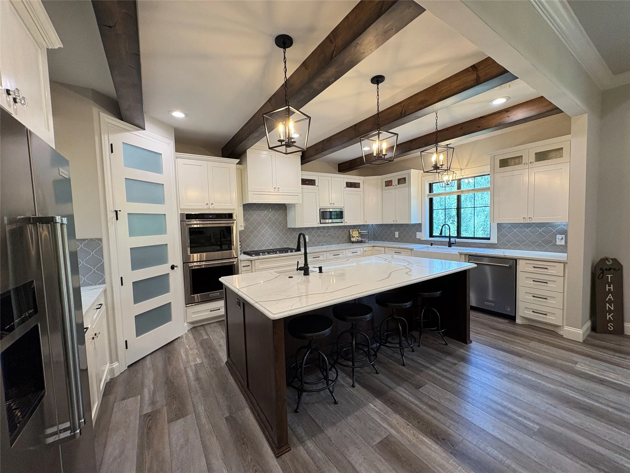A chef's dream kitchen awaits!