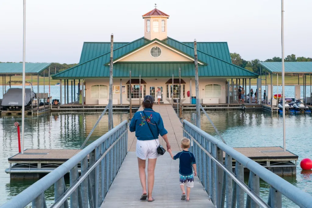 Cottonwood Creek Marina within walking distance