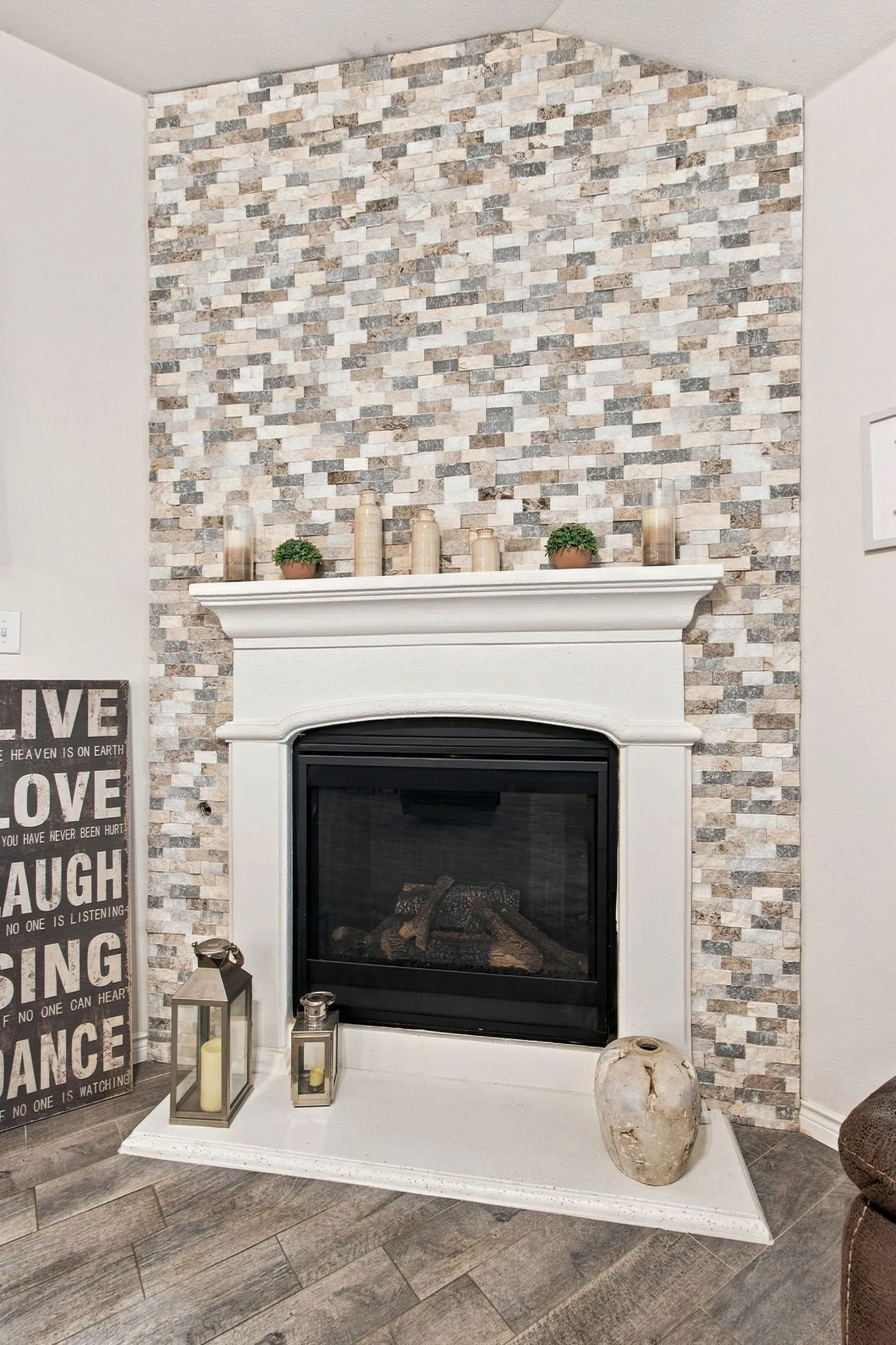 Custom ledge stone surround