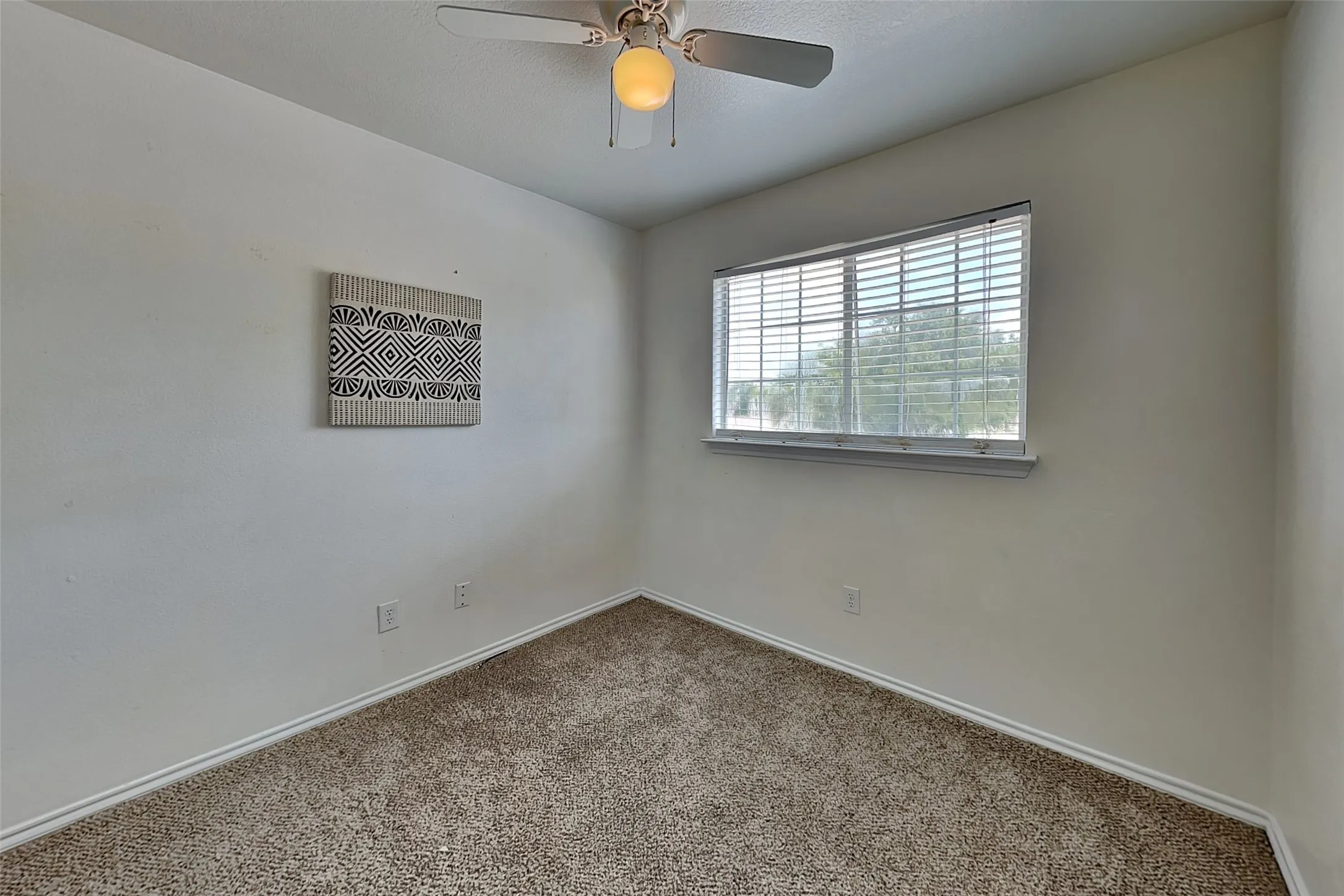 Single Family Residence For Rent in Dallas County , 905 Fairbanks Circle, Duncanville, Texas 75137, 3 Bedroom, 2 Bathroom, 1 Garage spaces, 1,235 Sqft, built in 1996, mls#21363939, Real Estate Agent in Duncanville, Homes For Rent in Dallas county, Homes For Rent in Duncanville, Realtor in Duncanville Texas, Real Estate Brokerage Independent Realty Texas, Luminita Cordes Realtor