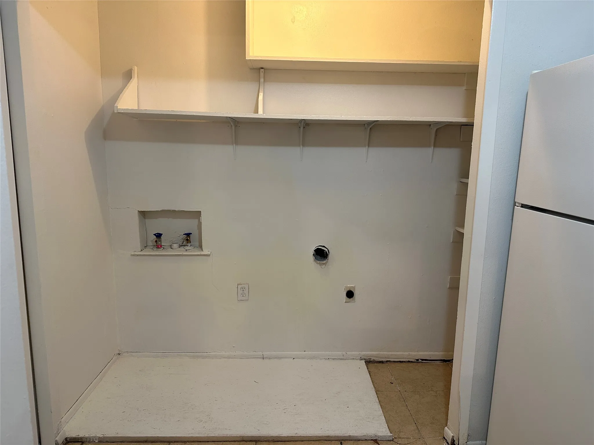 Single Family Residence For Sale in Tarrant County , 33 Somerset Terrace, Bedford, Texas 76022, 3 Bedroom, 2 Bathroom, 2 Garage spaces, 1,218 Sqft, built in 1960, mls#21364800, Real Estate Agent in Bedford, Homes For Sale in Tarrant county, Homes For Sale in Bedford, Realtor in Bedford Texas, Real Estate Brokerage Independent Realty Texas, Luminita Cordes Realtor