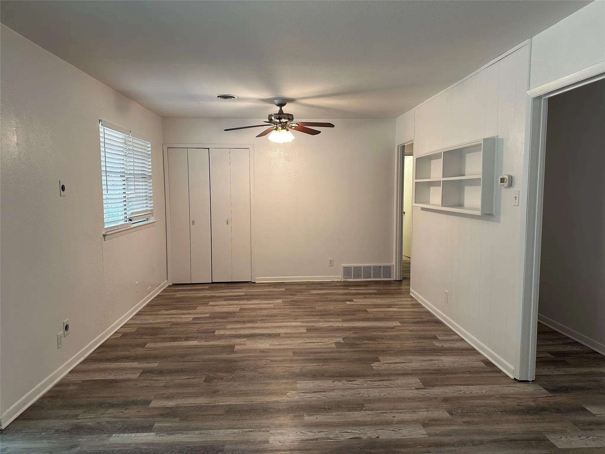 Single Family Residence For Sale in Tarrant County , 33 Somerset Terrace, Bedford, Texas 76022, 3 Bedroom, 2 Bathroom, 2 Garage spaces, 1,218 Sqft, built in 1960, mls#21364800, Real Estate Agent in Bedford, Homes For Sale in Tarrant county, Homes For Sale in Bedford, Realtor in Bedford Texas, Real Estate Brokerage Independent Realty Texas, Luminita Cordes Realtor
