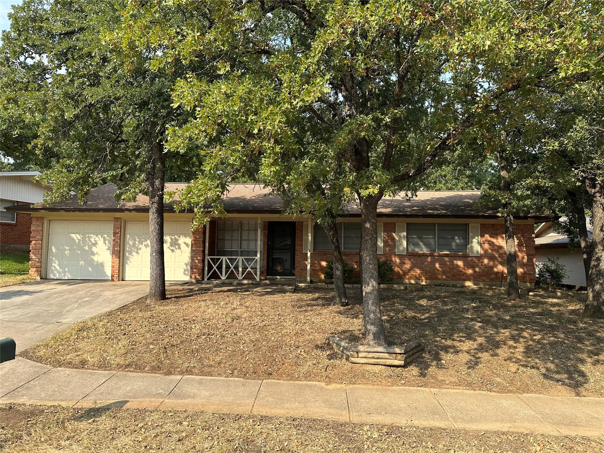Single Family Residence For Sale in Tarrant County , 33 Somerset Terrace, Bedford, Texas 76022, 3 Bedroom, 2 Bathroom, 2 Garage spaces, 1,218 Sqft, built in 1960, mls#21364800, Real Estate Agent in Bedford, Homes For Sale in Tarrant county, Homes For Sale in Bedford, Realtor in Bedford Texas, Real Estate Brokerage Independent Realty Texas, Luminita Cordes Realtor