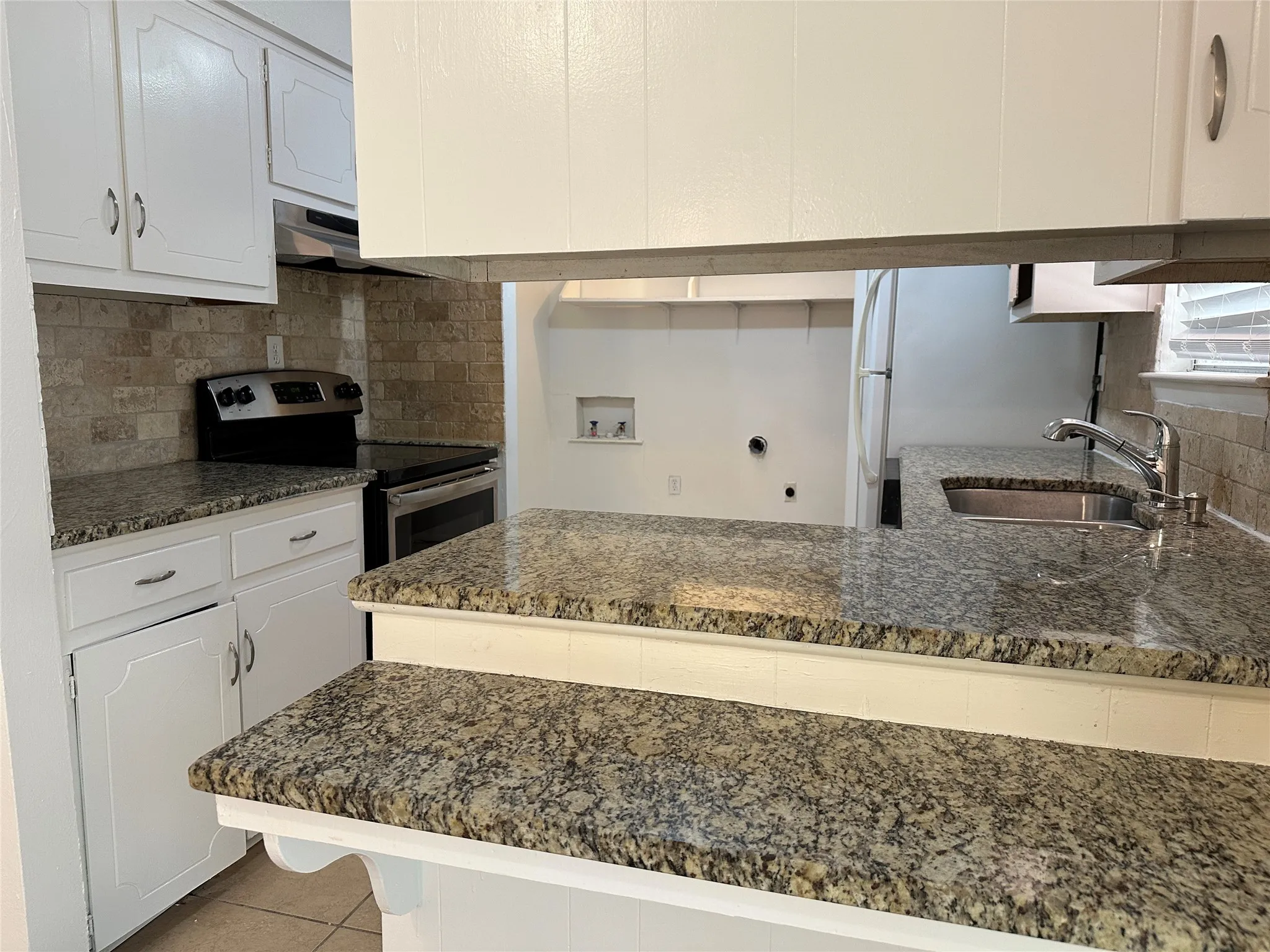 Single Family Residence For Sale in Tarrant County , 33 Somerset Terrace, Bedford, Texas 76022, 3 Bedroom, 2 Bathroom, 2 Garage spaces, 1,218 Sqft, built in 1960, mls#21364800, Real Estate Agent in Bedford, Homes For Sale in Tarrant county, Homes For Sale in Bedford, Realtor in Bedford Texas, Real Estate Brokerage Independent Realty Texas, Luminita Cordes Realtor