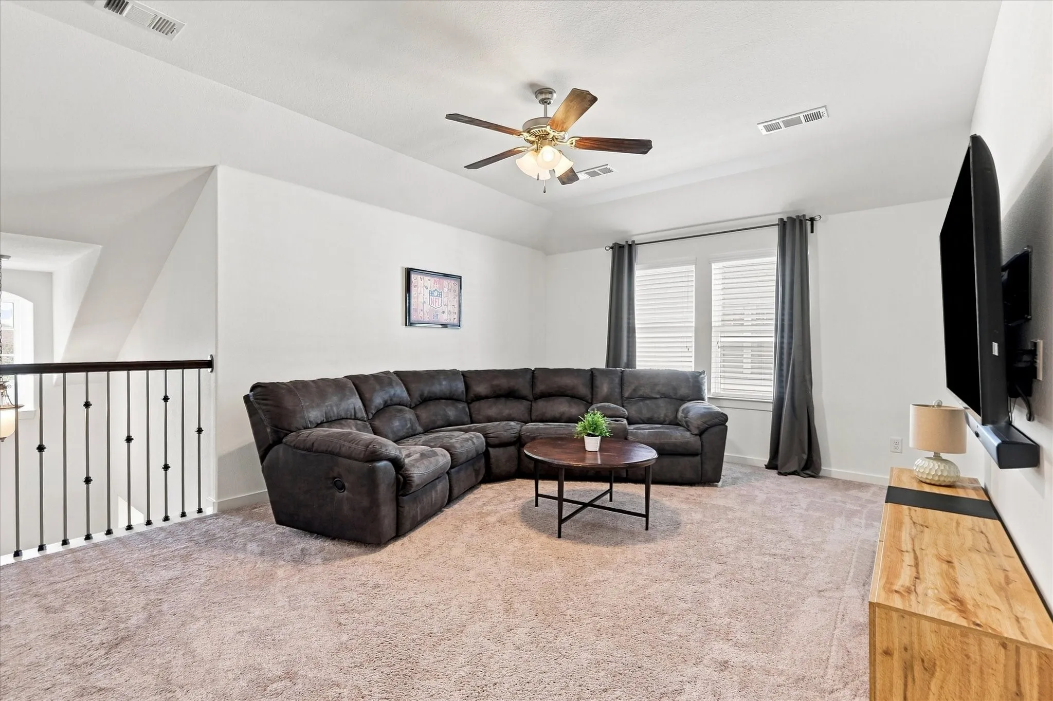 Single Family Residence For Sale in Denton County , 1725 Kaiser Cove, Argyle, Texas 76226, 5 Bedroom, 3 Bathroom, 2 Garage spaces, 2,796 Sqft, built in 2016, mls#21364470, Real Estate Agent in Argyle, Homes For Sale in Denton county, Homes For Sale in Argyle, Realtor in Argyle Texas, Real Estate Brokerage Independent Realty Texas, Luminita Cordes Realtor