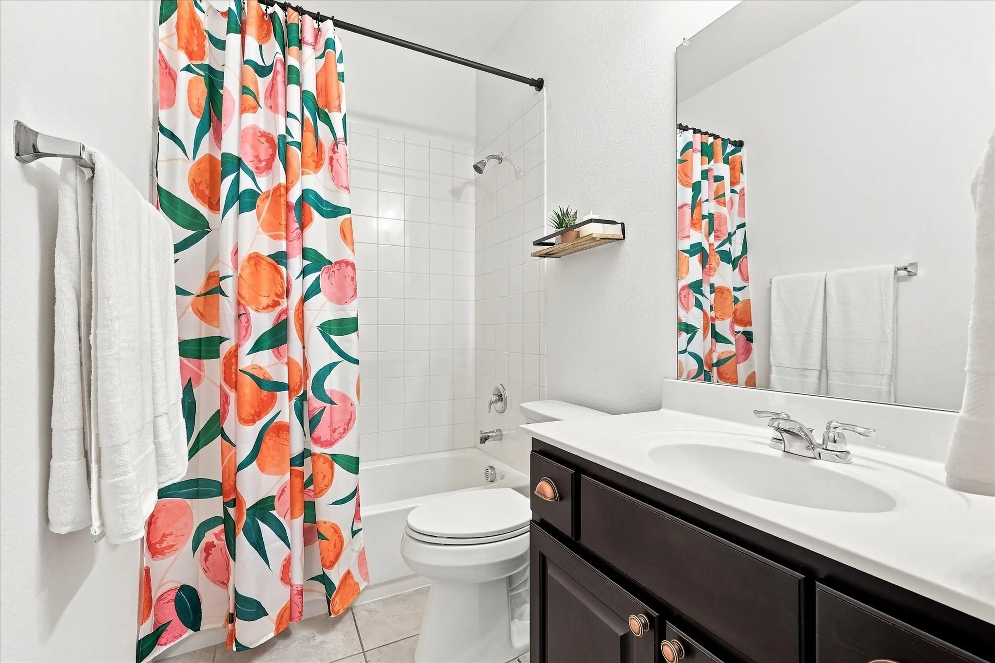 Single Family Residence For Sale in Denton County , 1725 Kaiser Cove, Argyle, Texas 76226, 5 Bedroom, 3 Bathroom, 2 Garage spaces, 2,796 Sqft, built in 2016, mls#21364470, Real Estate Agent in Argyle, Homes For Sale in Denton county, Homes For Sale in Argyle, Realtor in Argyle Texas, Real Estate Brokerage Independent Realty Texas, Luminita Cordes Realtor