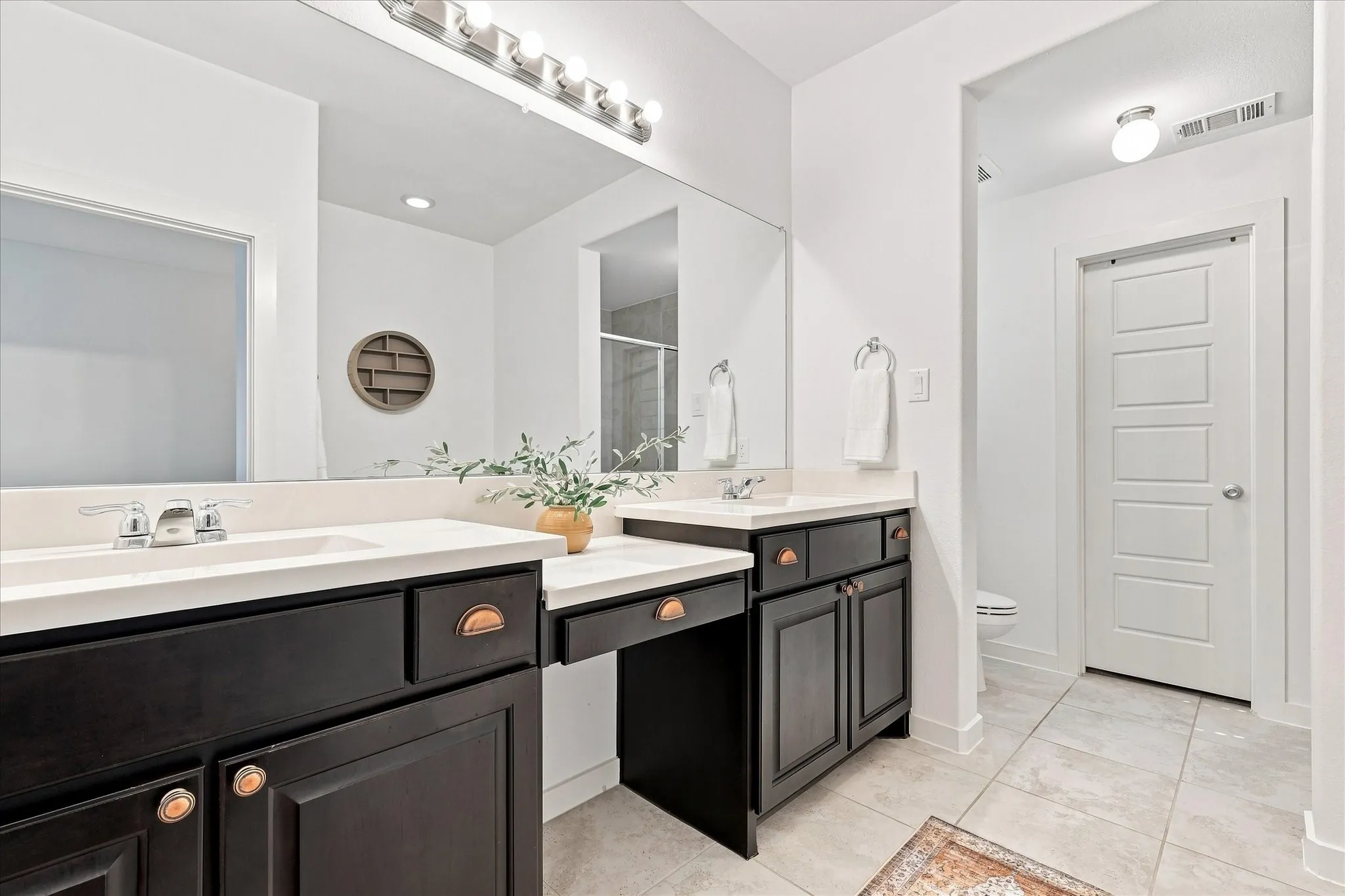 Single Family Residence For Sale in Denton County , 1725 Kaiser Cove, Argyle, Texas 76226, 5 Bedroom, 3 Bathroom, 2 Garage spaces, 2,796 Sqft, built in 2016, mls#21364470, Real Estate Agent in Argyle, Homes For Sale in Denton county, Homes For Sale in Argyle, Realtor in Argyle Texas, Real Estate Brokerage Independent Realty Texas, Luminita Cordes Realtor