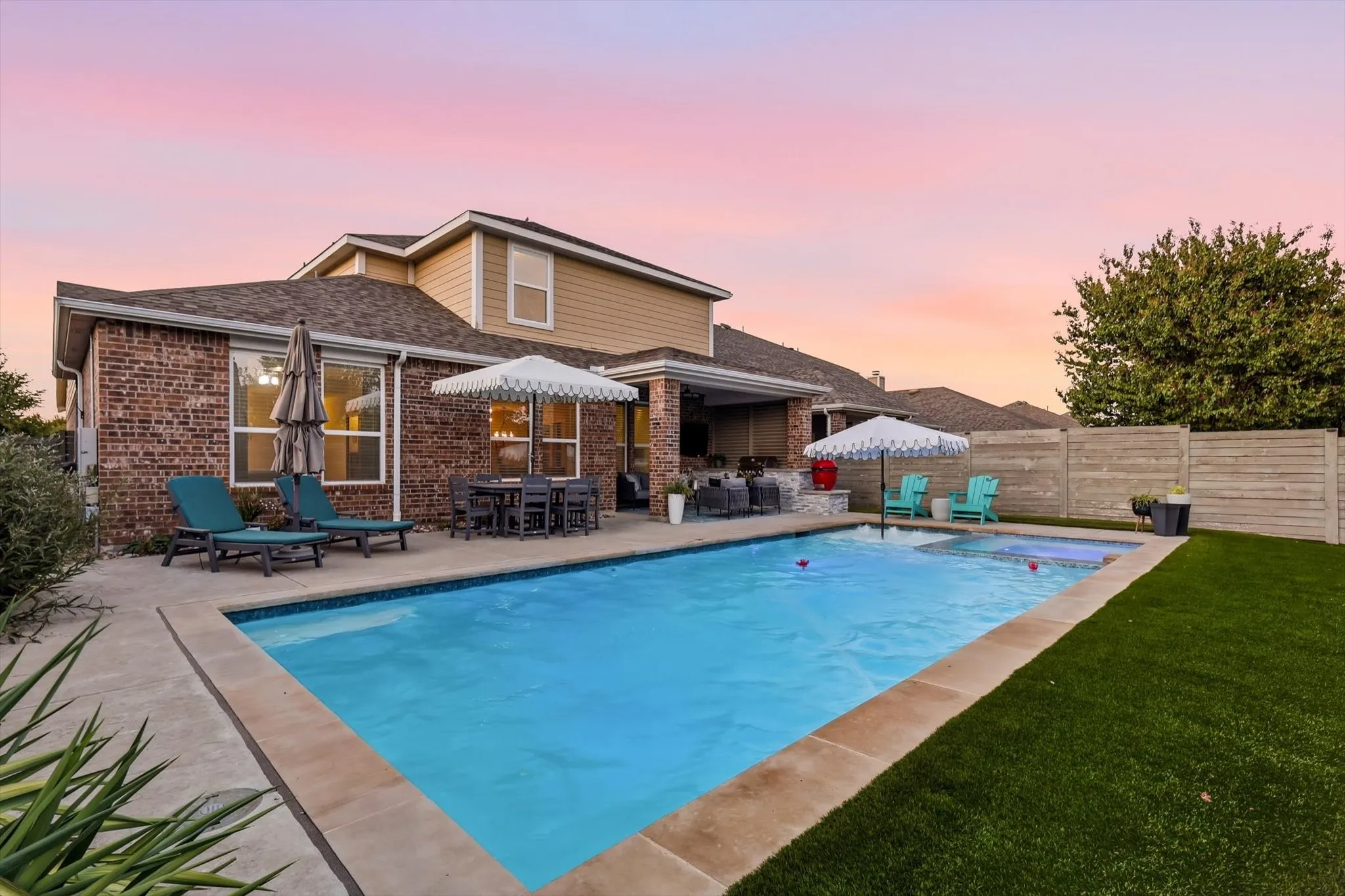 Single Family Residence For Sale in Denton County , 1725 Kaiser Cove, Argyle, Texas 76226, 5 Bedroom, 3 Bathroom, 2 Garage spaces, 2,796 Sqft, built in 2016, mls#21364470, Real Estate Agent in Argyle, Homes For Sale in Denton county, Homes For Sale in Argyle, Realtor in Argyle Texas, Real Estate Brokerage Independent Realty Texas, Luminita Cordes Realtor