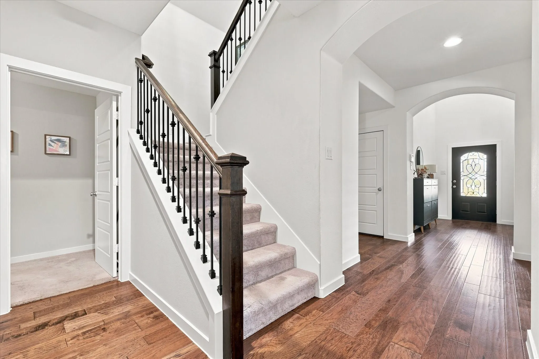Single Family Residence For Sale in Denton County , 1725 Kaiser Cove, Argyle, Texas 76226, 5 Bedroom, 3 Bathroom, 2 Garage spaces, 2,796 Sqft, built in 2016, mls#21364470, Real Estate Agent in Argyle, Homes For Sale in Denton county, Homes For Sale in Argyle, Realtor in Argyle Texas, Real Estate Brokerage Independent Realty Texas, Luminita Cordes Realtor