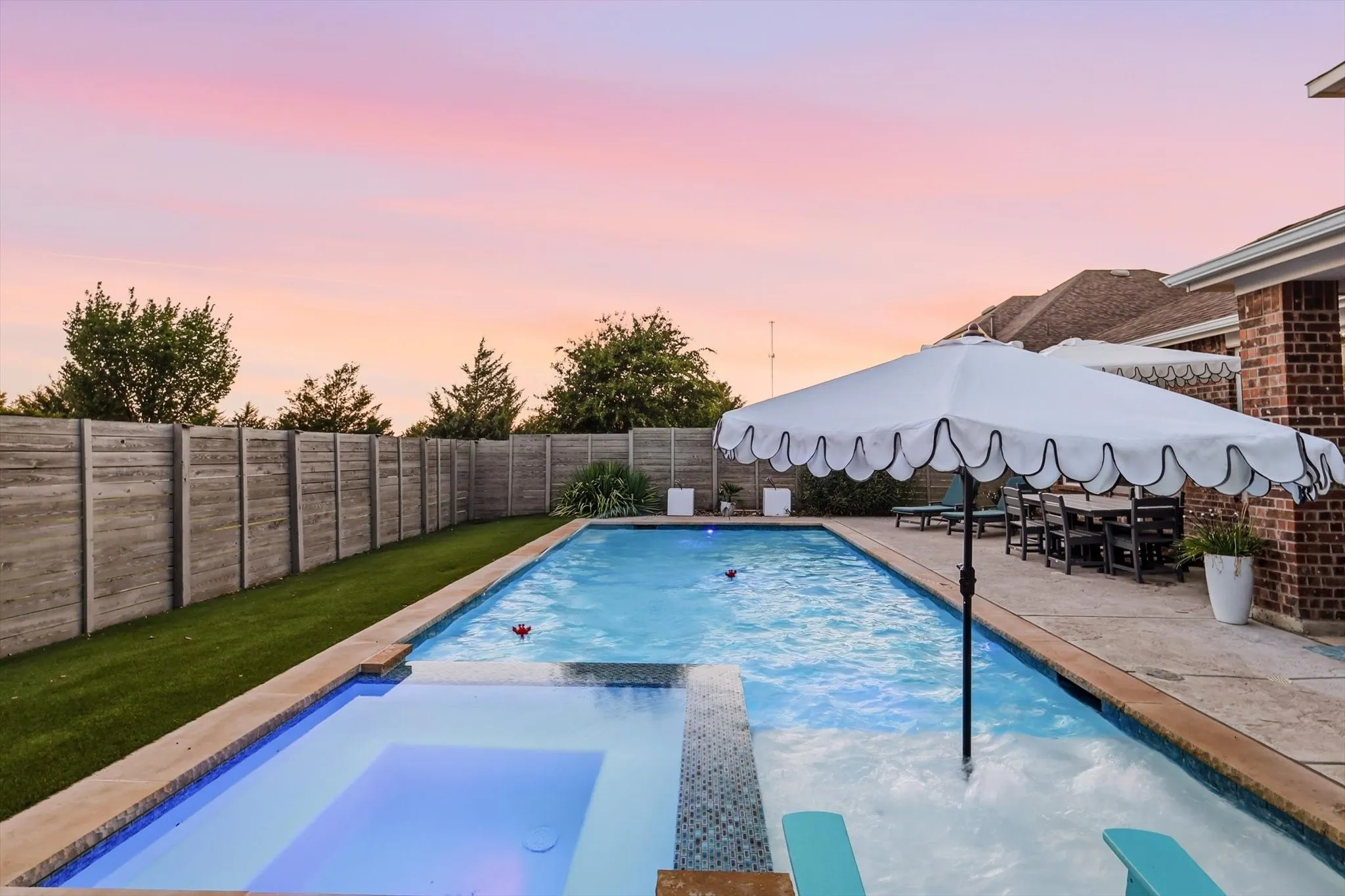 Single Family Residence For Sale in Denton County , 1725 Kaiser Cove, Argyle, Texas 76226, 5 Bedroom, 3 Bathroom, 2 Garage spaces, 2,796 Sqft, built in 2016, mls#21364470, Real Estate Agent in Argyle, Homes For Sale in Denton county, Homes For Sale in Argyle, Realtor in Argyle Texas, Real Estate Brokerage Independent Realty Texas, Luminita Cordes Realtor