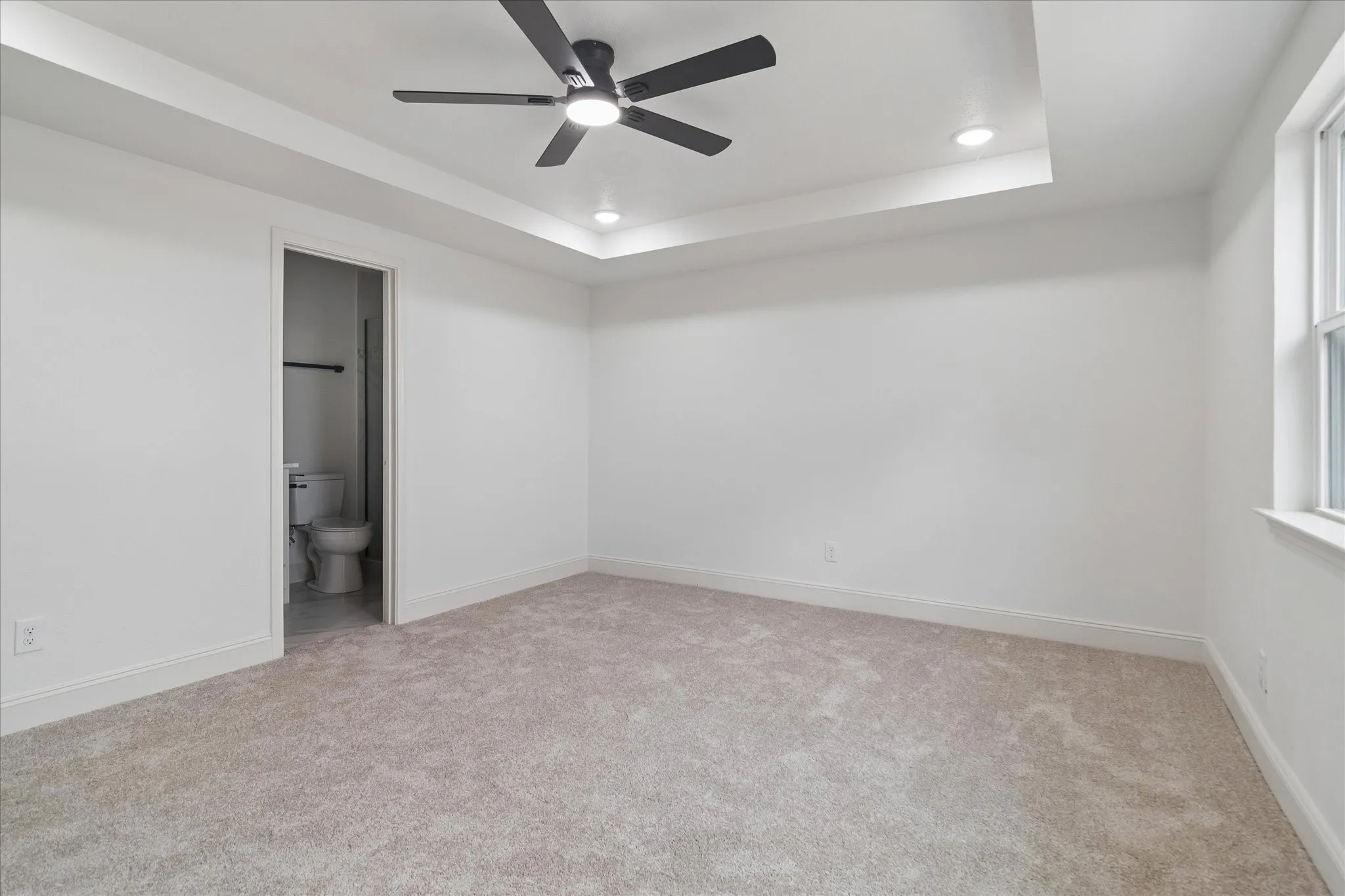 Single Family Residence For Sale in Dallas County , 4801 Elm Ridge Lane, Garland, Texas 75044, 3 Bedroom, 2 Bathroom, 2 Garage spaces, 1,572 Sqft, built in 1973, mls#21364484, Real Estate Agent in Garland, Homes For Sale in Dallas county, Homes For Sale in Garland, Realtor in Garland Texas, Real Estate Brokerage Independent Realty Texas, Luminita Cordes Realtor