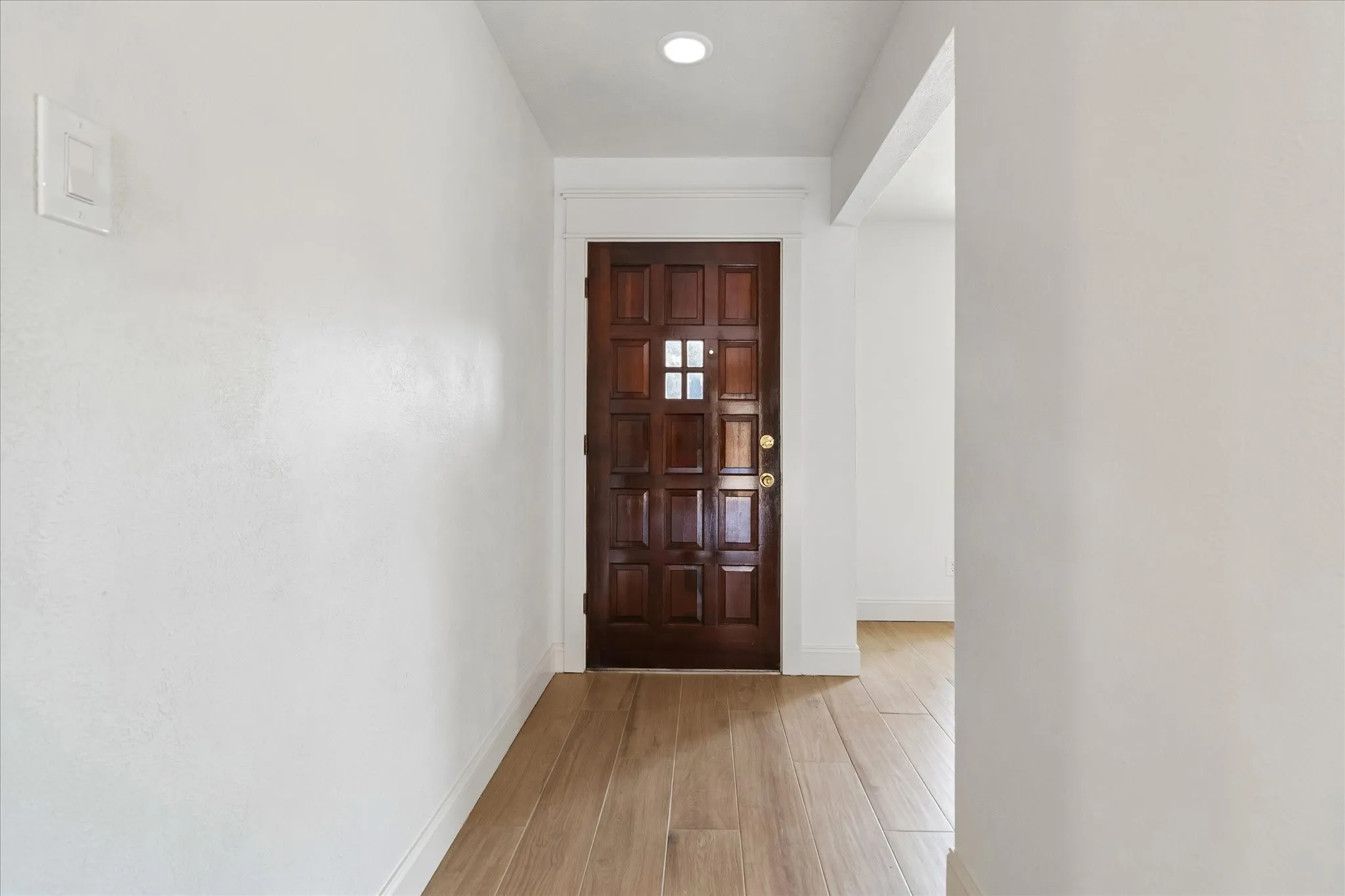 Single Family Residence For Sale in Dallas County , 4801 Elm Ridge Lane, Garland, Texas 75044, 3 Bedroom, 2 Bathroom, 2 Garage spaces, 1,572 Sqft, built in 1973, mls#21364484, Real Estate Agent in Garland, Homes For Sale in Dallas county, Homes For Sale in Garland, Realtor in Garland Texas, Real Estate Brokerage Independent Realty Texas, Luminita Cordes Realtor