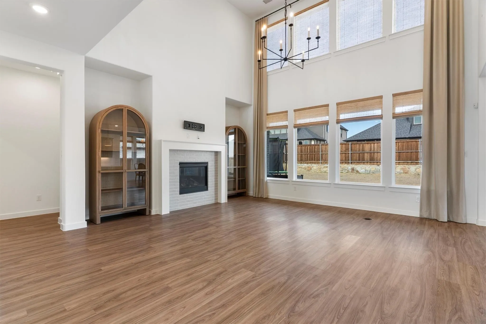 Single Family Residence For Sale in Collin County , 1421 Valor Way, Wylie, Texas 75098, 4 Bedroom, 3 Bathroom, 2 Garage spaces, 3,770 Sqft, built in 2023, mls#21364600, Real Estate Agent in Wylie, Homes For Sale in Collin county, Homes For Sale in Wylie, Realtor in Wylie Texas, Real Estate Brokerage Independent Realty Texas, Luminita Cordes Realtor