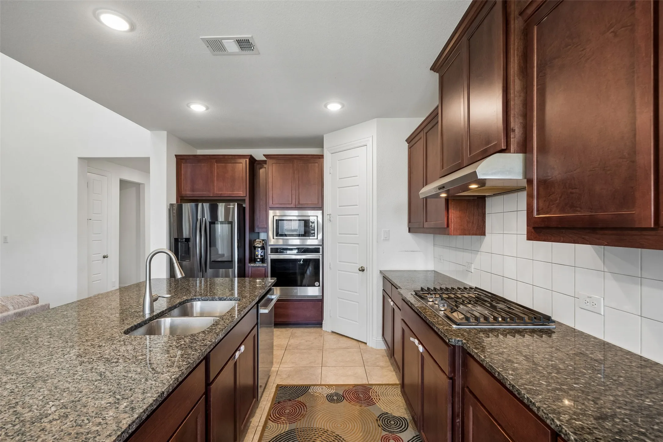 Single Family Residence For Sale in Johnson County , 1804 Landing Street, Mansfield, Texas 76063, 4 Bedroom, 4 Bathroom, 2 Garage spaces, 3,625 Sqft, built in 2022, mls#21354464, Real Estate Agent in Mansfield, Homes For Sale in Johnson county, Homes For Sale in Mansfield, Realtor in Mansfield Texas, Real Estate Brokerage Independent Realty Texas, Luminita Cordes Realtor