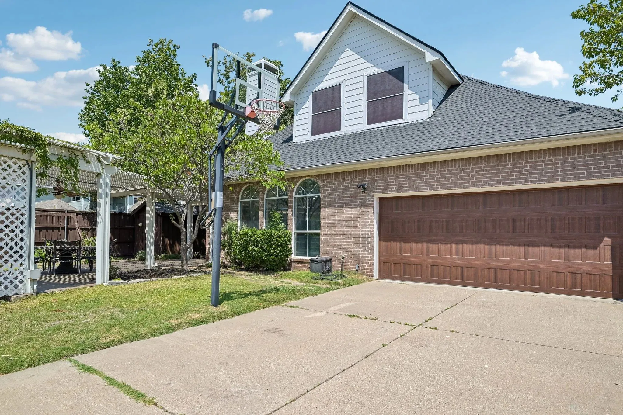 Single Family Residence For Sale in Dallas County , 525 Blackfield Drive, Coppell, Texas 75019, 4 Bedroom, 4 Bathroom, 2 Garage spaces, 3,285 Sqft, built in 1997, mls#21362617, Real Estate Agent in Coppell, Homes For Sale in Dallas county, Homes For Sale in Coppell, Realtor in Coppell Texas, Real Estate Brokerage Independent Realty Texas, Luminita Cordes Realtor
