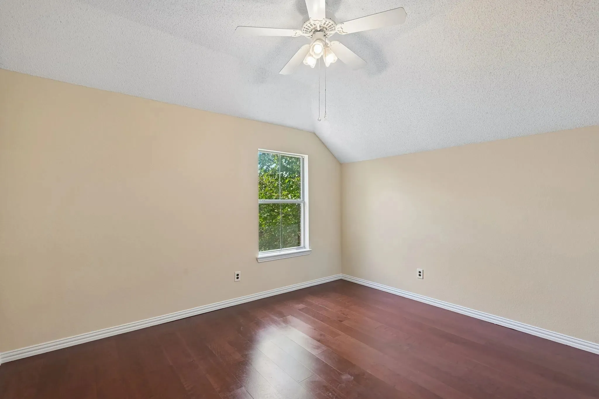 Single Family Residence For Sale in Dallas County , 525 Blackfield Drive, Coppell, Texas 75019, 4 Bedroom, 4 Bathroom, 2 Garage spaces, 3,285 Sqft, built in 1997, mls#21362617, Real Estate Agent in Coppell, Homes For Sale in Dallas county, Homes For Sale in Coppell, Realtor in Coppell Texas, Real Estate Brokerage Independent Realty Texas, Luminita Cordes Realtor