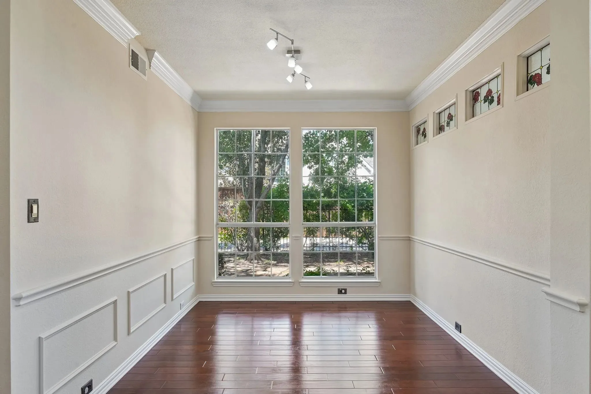Single Family Residence For Sale in Dallas County , 525 Blackfield Drive, Coppell, Texas 75019, 4 Bedroom, 4 Bathroom, 2 Garage spaces, 3,285 Sqft, built in 1997, mls#21362617, Real Estate Agent in Coppell, Homes For Sale in Dallas county, Homes For Sale in Coppell, Realtor in Coppell Texas, Real Estate Brokerage Independent Realty Texas, Luminita Cordes Realtor