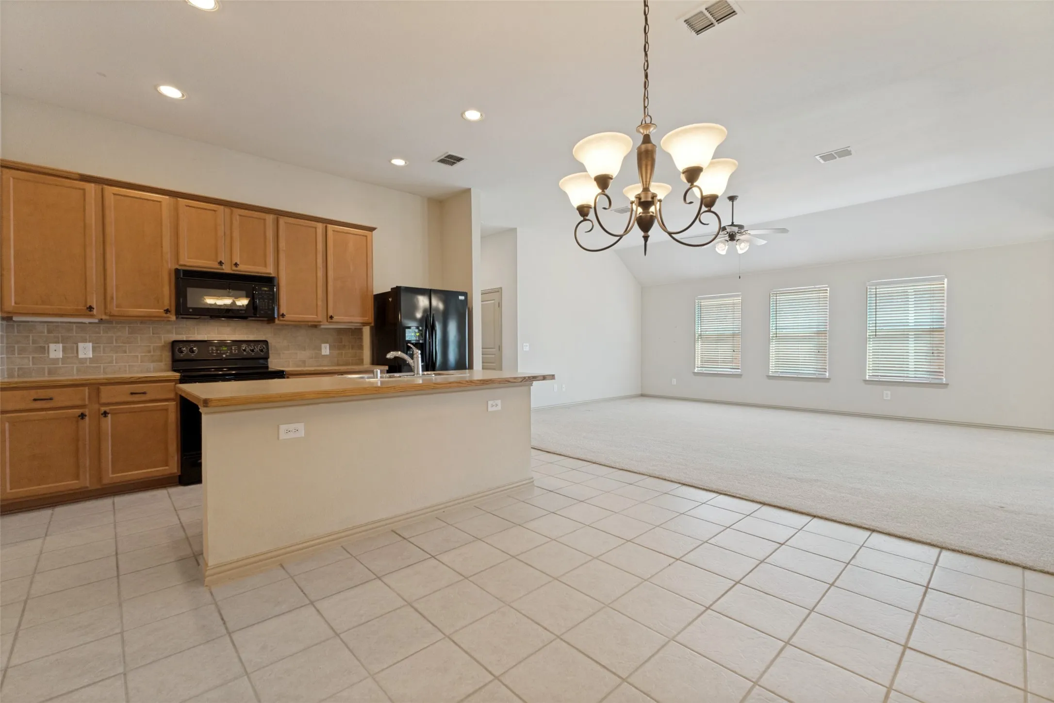 Single Family Residence For Sale in Collin County , 1318 Shinnecock Court, Fairview, Texas 75069, 2 Bedroom, 2 Bathroom, 2 Garage spaces, 1,571 Sqft, built in 2006, Price $319,000, mls#21363795, Real Estate Agent in Fairview, Homes For Sale in Collin county, Homes For Sale in Fairview, Realtor in Fairview Texas, Real Estate Brokerage Independent Realty Texas, Luminita Cordes Realtor