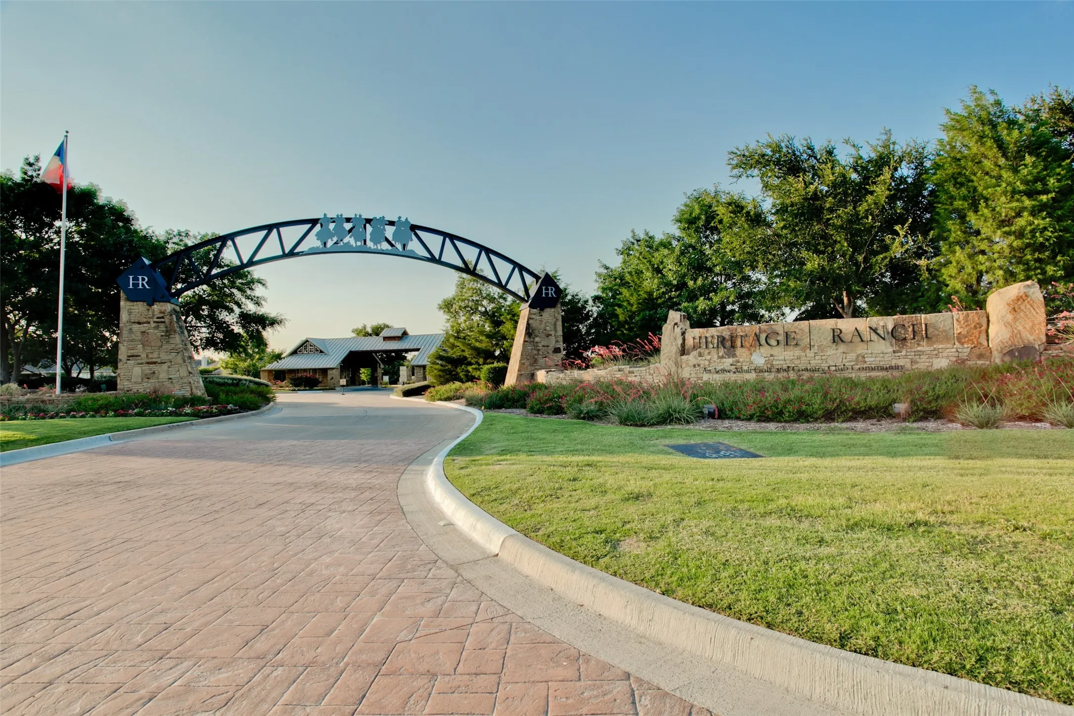 Single Family Residence For Sale in Collin County , 1318 Shinnecock Court, Fairview, Texas 75069, 2 Bedroom, 2 Bathroom, 2 Garage spaces, 1,571 Sqft, built in 2006, Price $319,000, mls#21363795, Real Estate Agent in Fairview, Homes For Sale in Collin county, Homes For Sale in Fairview, Realtor in Fairview Texas, Real Estate Brokerage Independent Realty Texas, Luminita Cordes Realtor