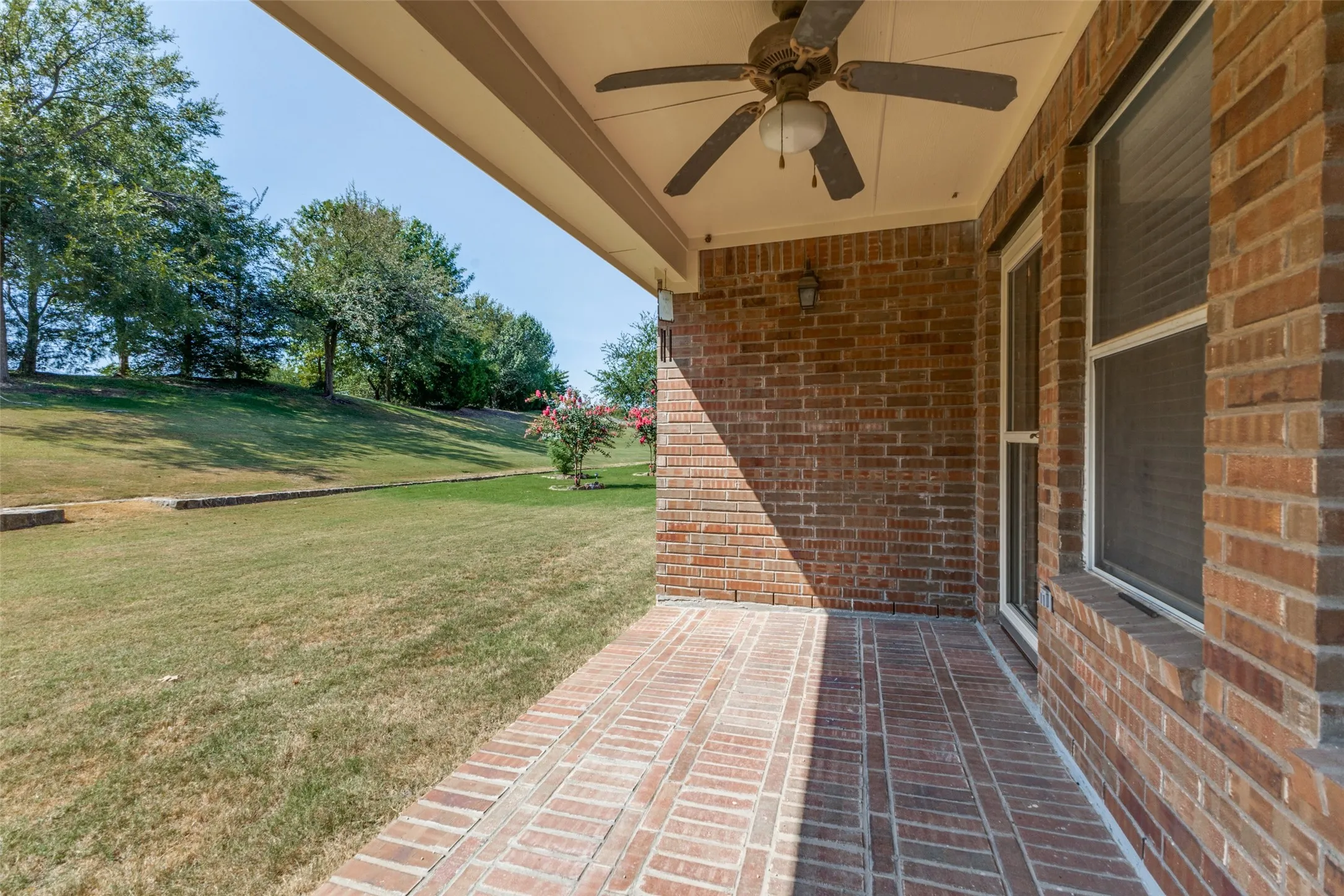 Single Family Residence For Sale in Collin County , 1318 Shinnecock Court, Fairview, Texas 75069, 2 Bedroom, 2 Bathroom, 2 Garage spaces, 1,571 Sqft, built in 2006, Price $319,000, mls#21363795, Real Estate Agent in Fairview, Homes For Sale in Collin county, Homes For Sale in Fairview, Realtor in Fairview Texas, Real Estate Brokerage Independent Realty Texas, Luminita Cordes Realtor