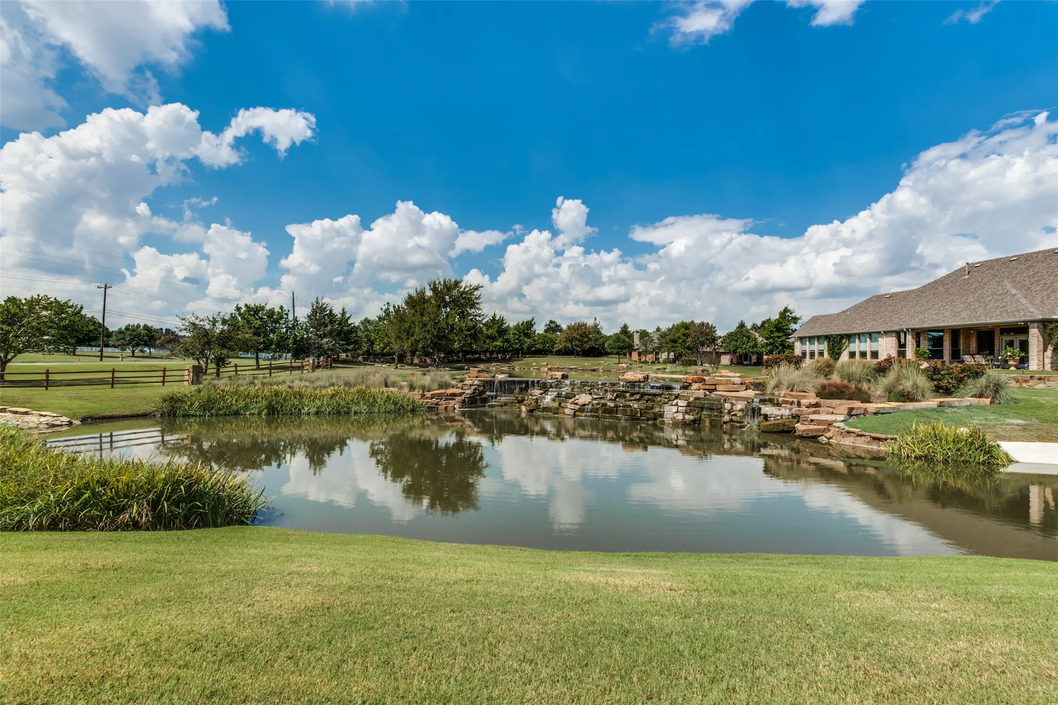 Single Family Residence For Sale in Collin County , 1318 Shinnecock Court, Fairview, Texas 75069, 2 Bedroom, 2 Bathroom, 2 Garage spaces, 1,571 Sqft, built in 2006, Price $319,000, mls#21363795, Real Estate Agent in Fairview, Homes For Sale in Collin county, Homes For Sale in Fairview, Realtor in Fairview Texas, Real Estate Brokerage Independent Realty Texas, Luminita Cordes Realtor