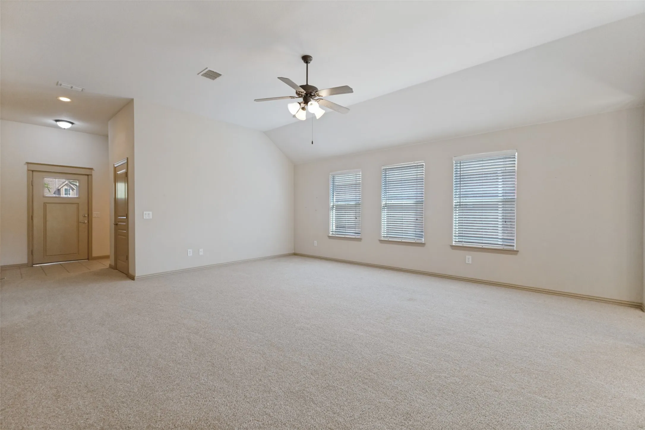 Single Family Residence For Sale in Collin County , 1318 Shinnecock Court, Fairview, Texas 75069, 2 Bedroom, 2 Bathroom, 2 Garage spaces, 1,571 Sqft, built in 2006, Price $319,000, mls#21363795, Real Estate Agent in Fairview, Homes For Sale in Collin county, Homes For Sale in Fairview, Realtor in Fairview Texas, Real Estate Brokerage Independent Realty Texas, Luminita Cordes Realtor