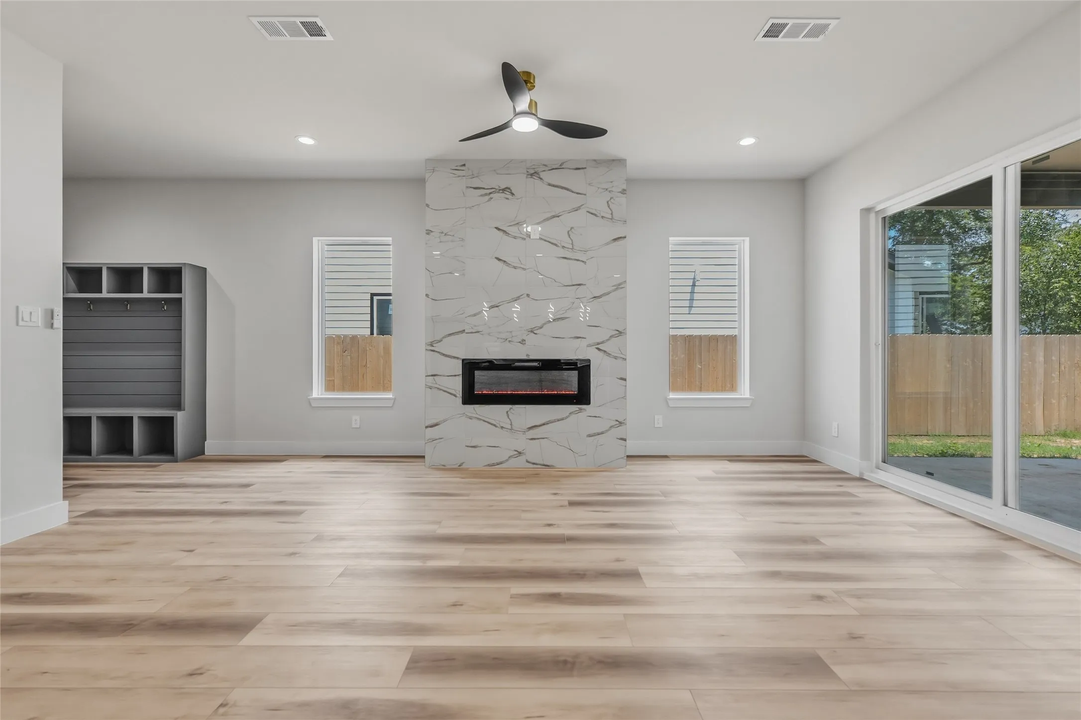 Single Family Residence For Sale in Dallas County , 3914 Harlingen Street, Dallas, Texas 75212, 4 Bedroom, 5 Bathroom, 2 Garage spaces, 2,770 Sqft, built in 2026, mls#21364203, Real Estate Agent in Dallas, Homes For Sale in Dallas county, Homes For Sale in Dallas, Realtor in Dallas Texas, Real Estate Brokerage Independent Realty Texas, Luminita Cordes Realtor