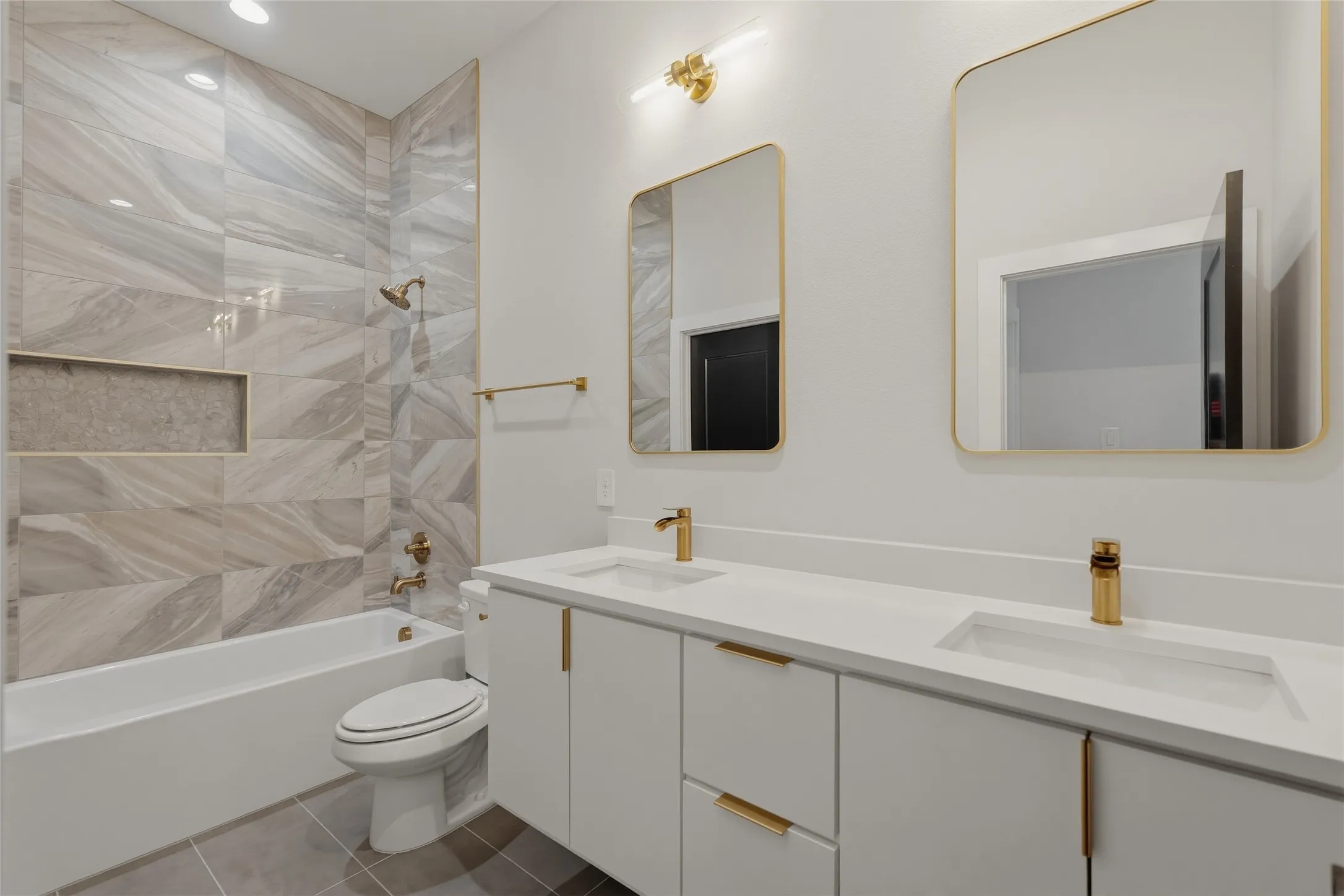 Single Family Residence For Sale in Dallas County , 3914 Harlingen Street, Dallas, Texas 75212, 4 Bedroom, 5 Bathroom, 2 Garage spaces, 2,770 Sqft, built in 2026, mls#21364203, Real Estate Agent in Dallas, Homes For Sale in Dallas county, Homes For Sale in Dallas, Realtor in Dallas Texas, Real Estate Brokerage Independent Realty Texas, Luminita Cordes Realtor