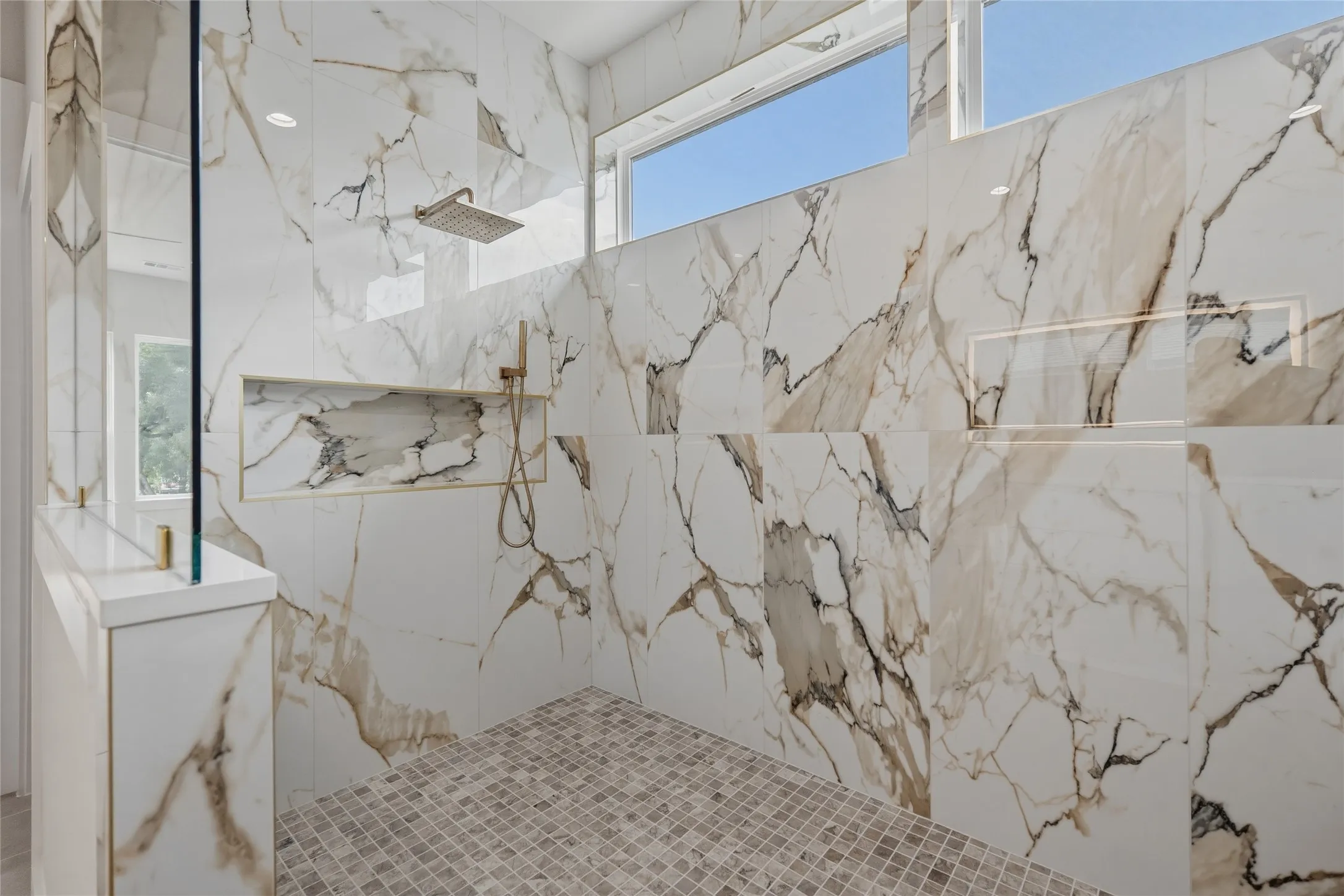Single Family Residence For Sale in Dallas County , 3914 Harlingen Street, Dallas, Texas 75212, 4 Bedroom, 5 Bathroom, 2 Garage spaces, 2,770 Sqft, built in 2026, mls#21364203, Real Estate Agent in Dallas, Homes For Sale in Dallas county, Homes For Sale in Dallas, Realtor in Dallas Texas, Real Estate Brokerage Independent Realty Texas, Luminita Cordes Realtor