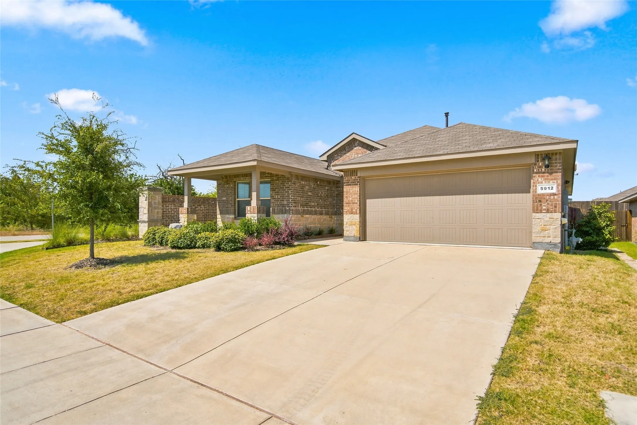 Single Family Residence For Sale in Denton County , 5912 Piedrosa Court, Denton, Texas 76226, 4 Bedroom, 2 Bathroom, 2 Garage spaces, 1,795 Sqft, built in 2023, mls#21358939, Real Estate Agent in Denton, Homes For Sale in Denton county, Homes For Sale in Denton, Realtor in Denton Texas, Real Estate Brokerage Independent Realty Texas, Luminita Cordes Realtor