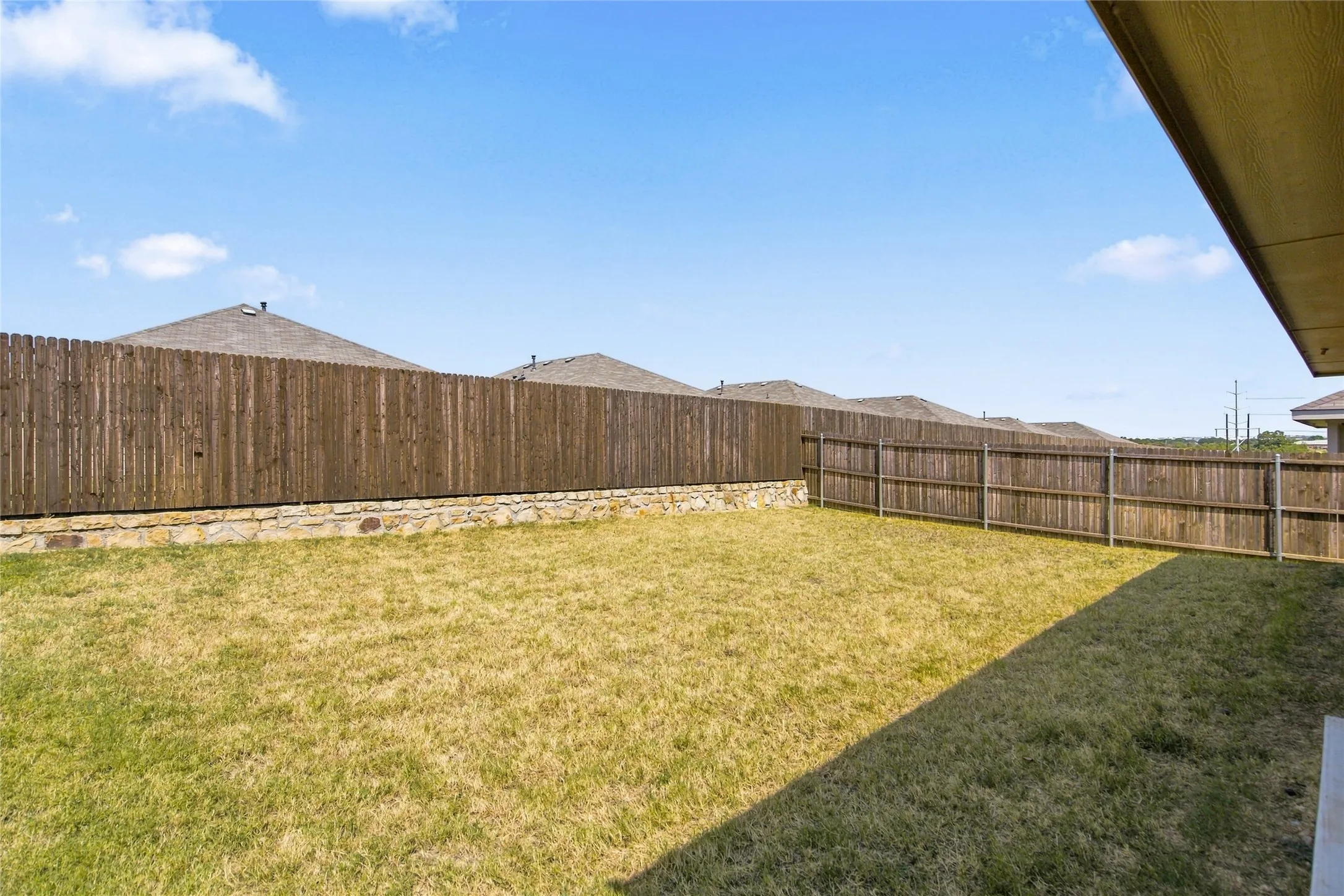 Single Family Residence For Sale in Denton County , 5912 Piedrosa Court, Denton, Texas 76226, 4 Bedroom, 2 Bathroom, 2 Garage spaces, 1,795 Sqft, built in 2023, mls#21358939, Real Estate Agent in Denton, Homes For Sale in Denton county, Homes For Sale in Denton, Realtor in Denton Texas, Real Estate Brokerage Independent Realty Texas, Luminita Cordes Realtor