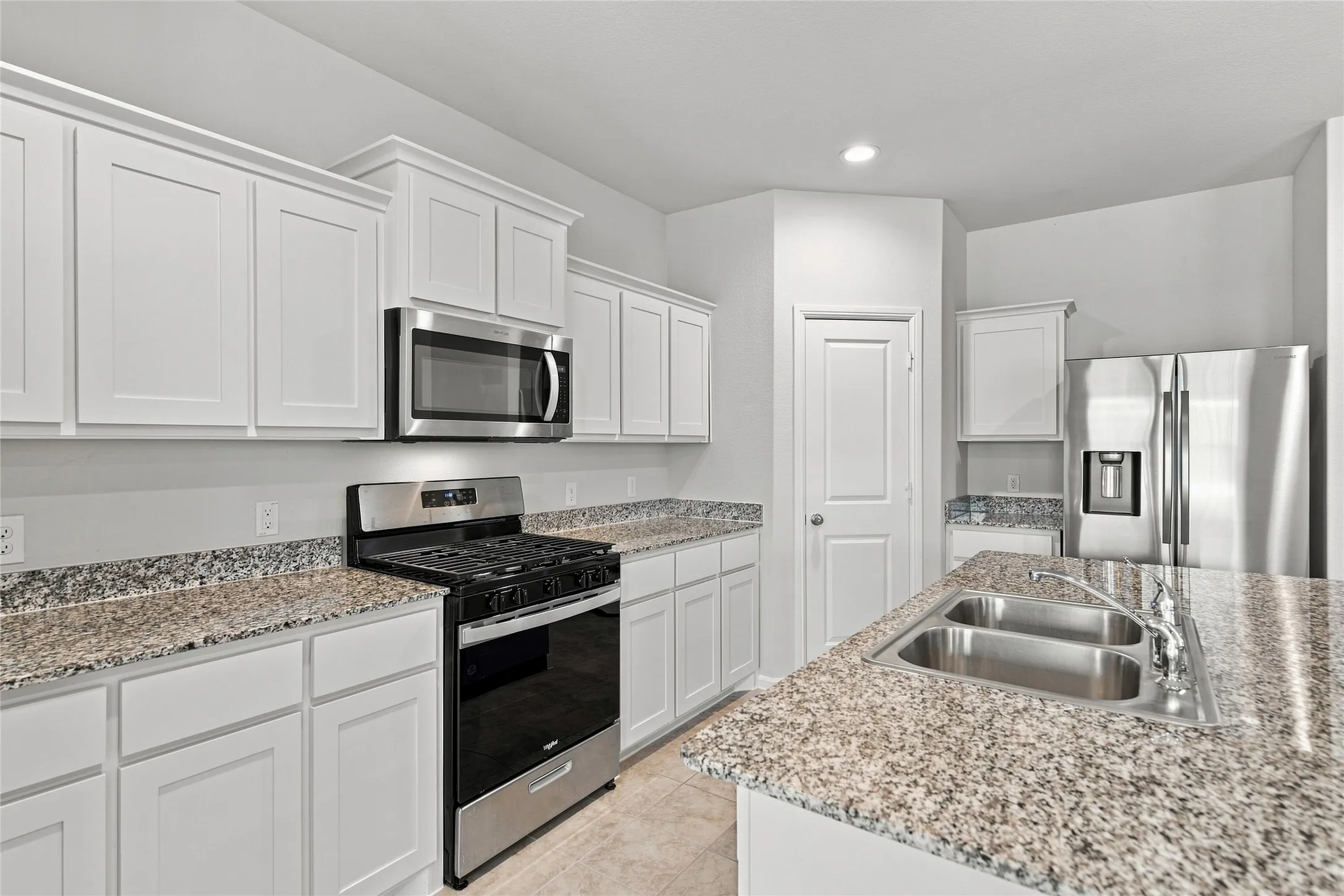 Single Family Residence For Sale in Denton County , 5912 Piedrosa Court, Denton, Texas 76226, 4 Bedroom, 2 Bathroom, 2 Garage spaces, 1,795 Sqft, built in 2023, mls#21358939, Real Estate Agent in Denton, Homes For Sale in Denton county, Homes For Sale in Denton, Realtor in Denton Texas, Real Estate Brokerage Independent Realty Texas, Luminita Cordes Realtor