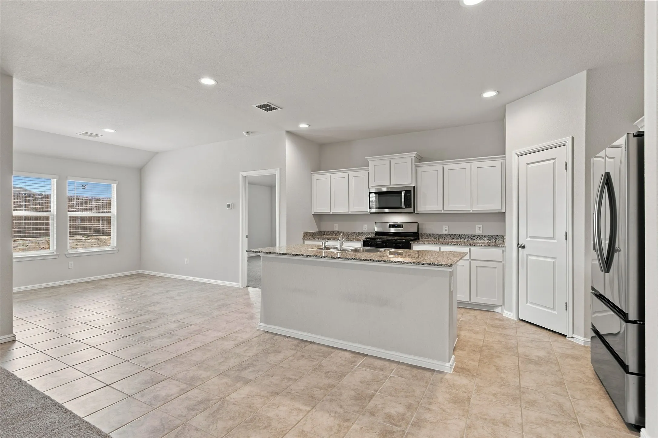 Single Family Residence For Sale in Denton County , 5912 Piedrosa Court, Denton, Texas 76226, 4 Bedroom, 2 Bathroom, 2 Garage spaces, 1,795 Sqft, built in 2023, mls#21358939, Real Estate Agent in Denton, Homes For Sale in Denton county, Homes For Sale in Denton, Realtor in Denton Texas, Real Estate Brokerage Independent Realty Texas, Luminita Cordes Realtor