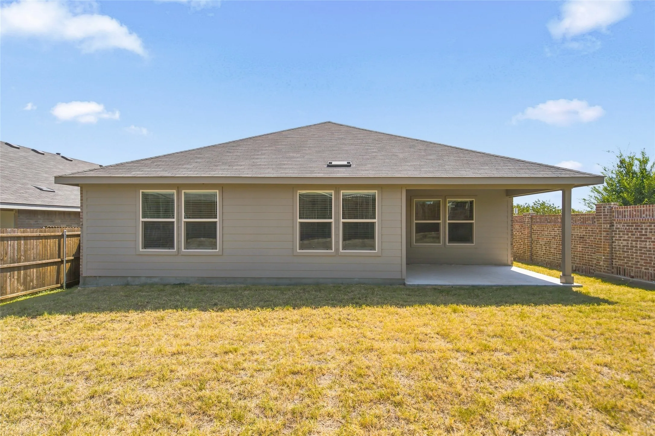 Single Family Residence For Sale in Denton County , 5912 Piedrosa Court, Denton, Texas 76226, 4 Bedroom, 2 Bathroom, 2 Garage spaces, 1,795 Sqft, built in 2023, mls#21358939, Real Estate Agent in Denton, Homes For Sale in Denton county, Homes For Sale in Denton, Realtor in Denton Texas, Real Estate Brokerage Independent Realty Texas, Luminita Cordes Realtor
