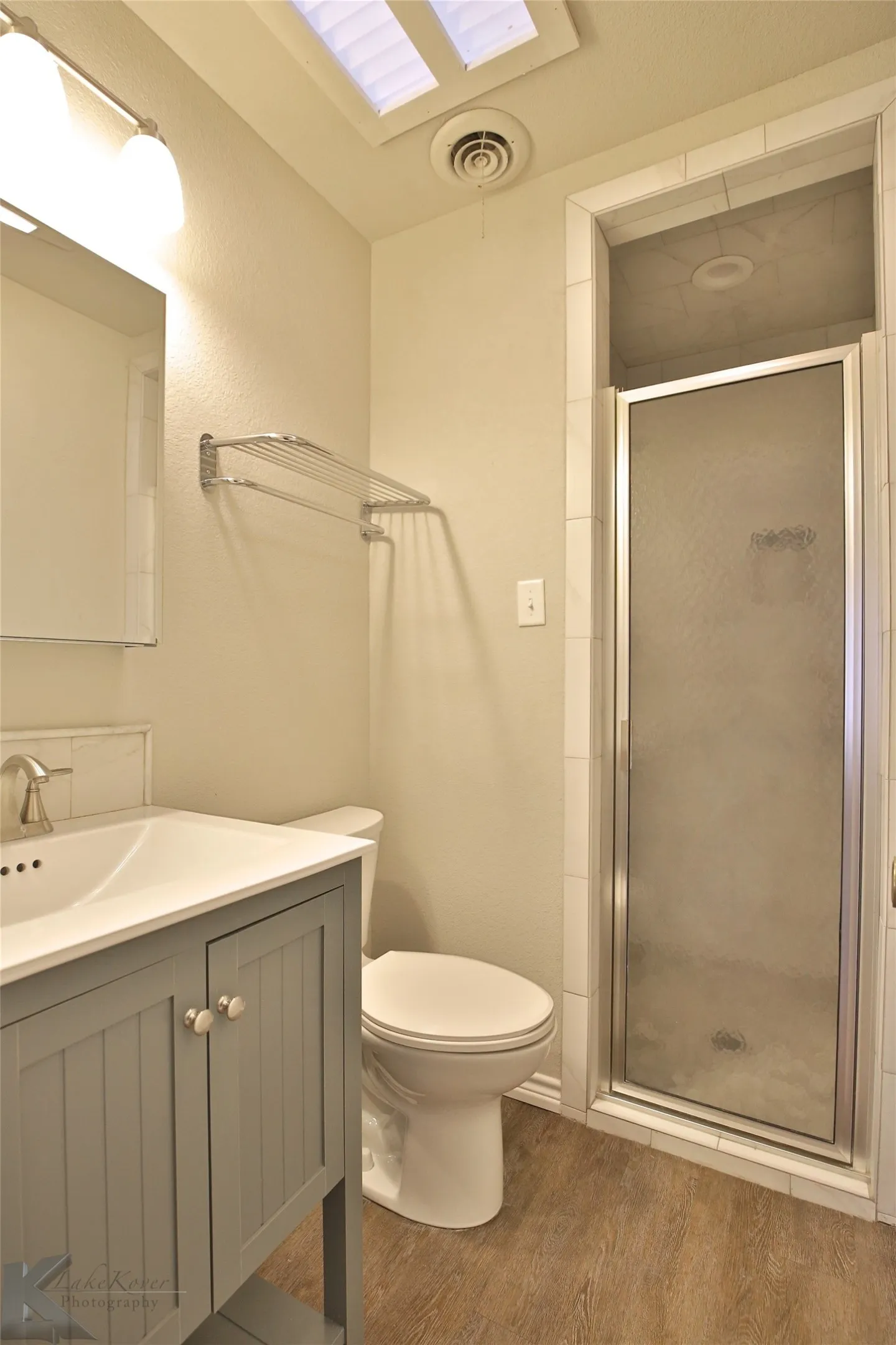 Single Family Residence For Rent in Taylor County , 1709 Pemelton Drive, Abilene, Texas 79601, 3 Bedroom, 2 Bathroom, 2 Garage spaces, 1,323 Sqft, built in 1983, mls#21362783, Real Estate Agent in Abilene, Homes For Rent in Taylor county, Homes For Rent in Abilene, Realtor in Abilene Texas, Real Estate Brokerage Independent Realty Texas, Luminita Cordes Realtor