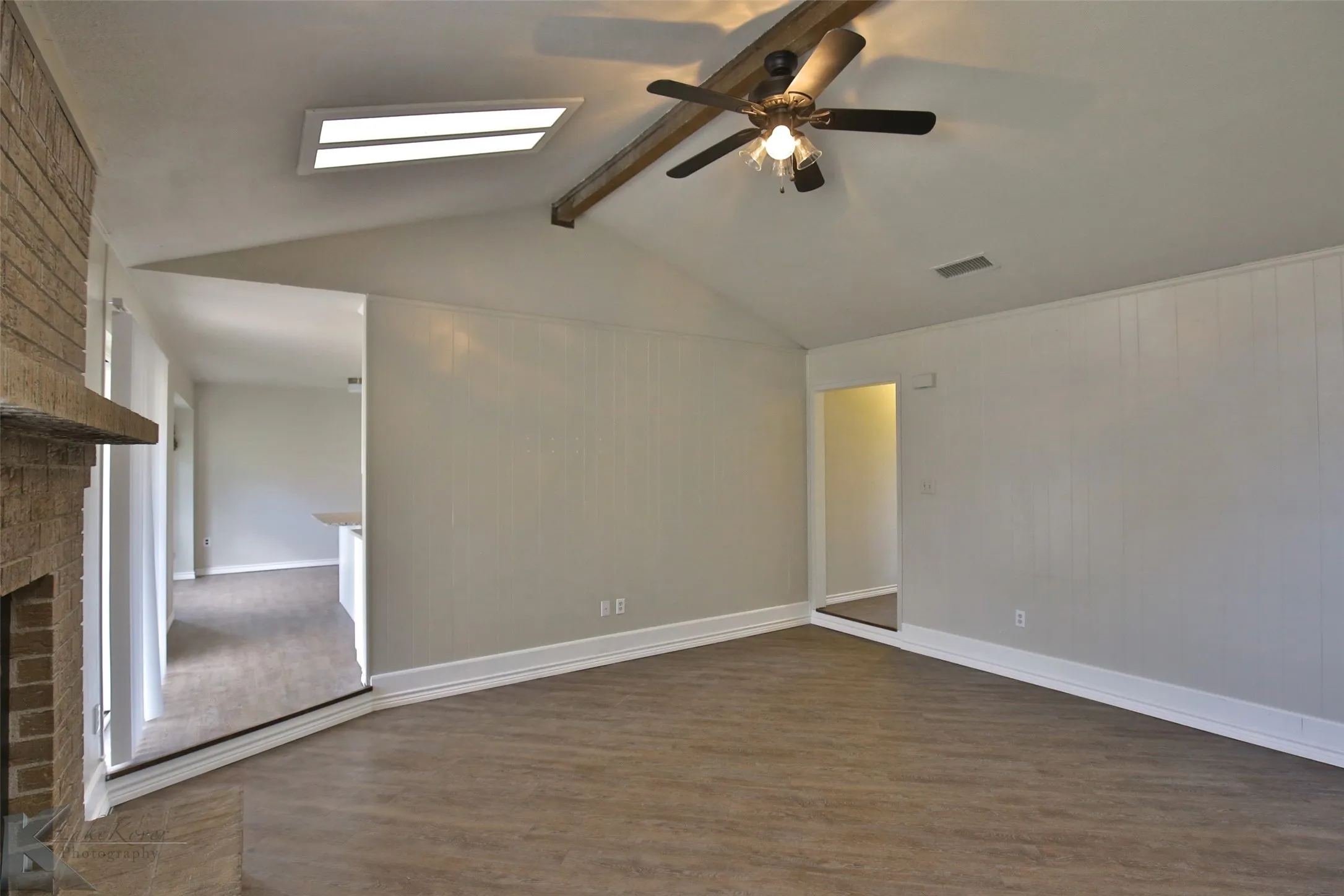 Single Family Residence For Rent in Taylor County , 1709 Pemelton Drive, Abilene, Texas 79601, 3 Bedroom, 2 Bathroom, 2 Garage spaces, 1,323 Sqft, built in 1983, mls#21362783, Real Estate Agent in Abilene, Homes For Rent in Taylor county, Homes For Rent in Abilene, Realtor in Abilene Texas, Real Estate Brokerage Independent Realty Texas, Luminita Cordes Realtor
